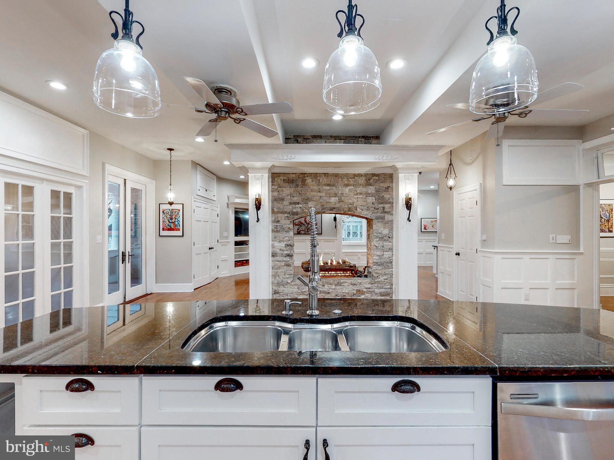 NORTH ROLAND PARK - Residential