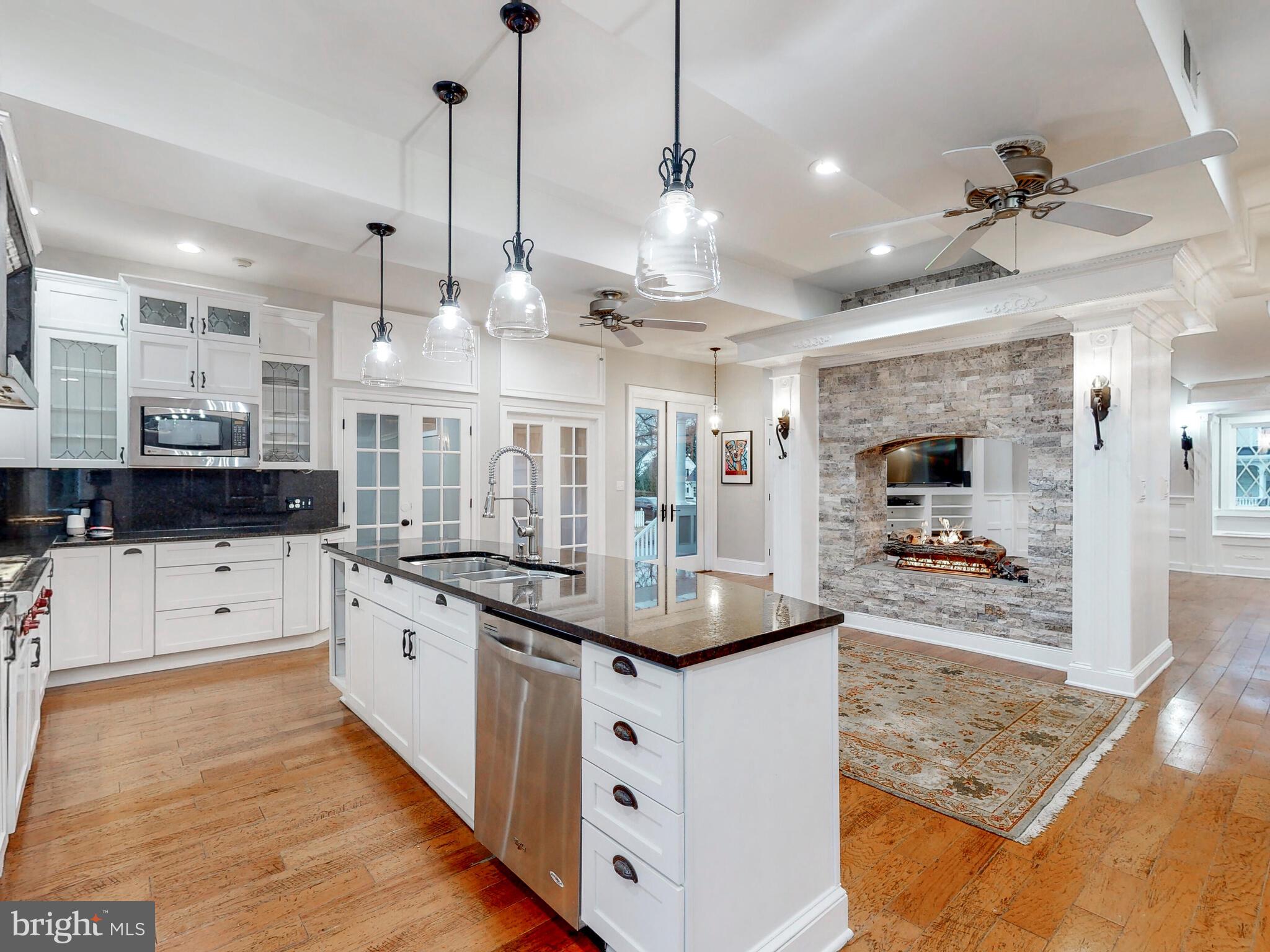 NORTH ROLAND PARK - Residential