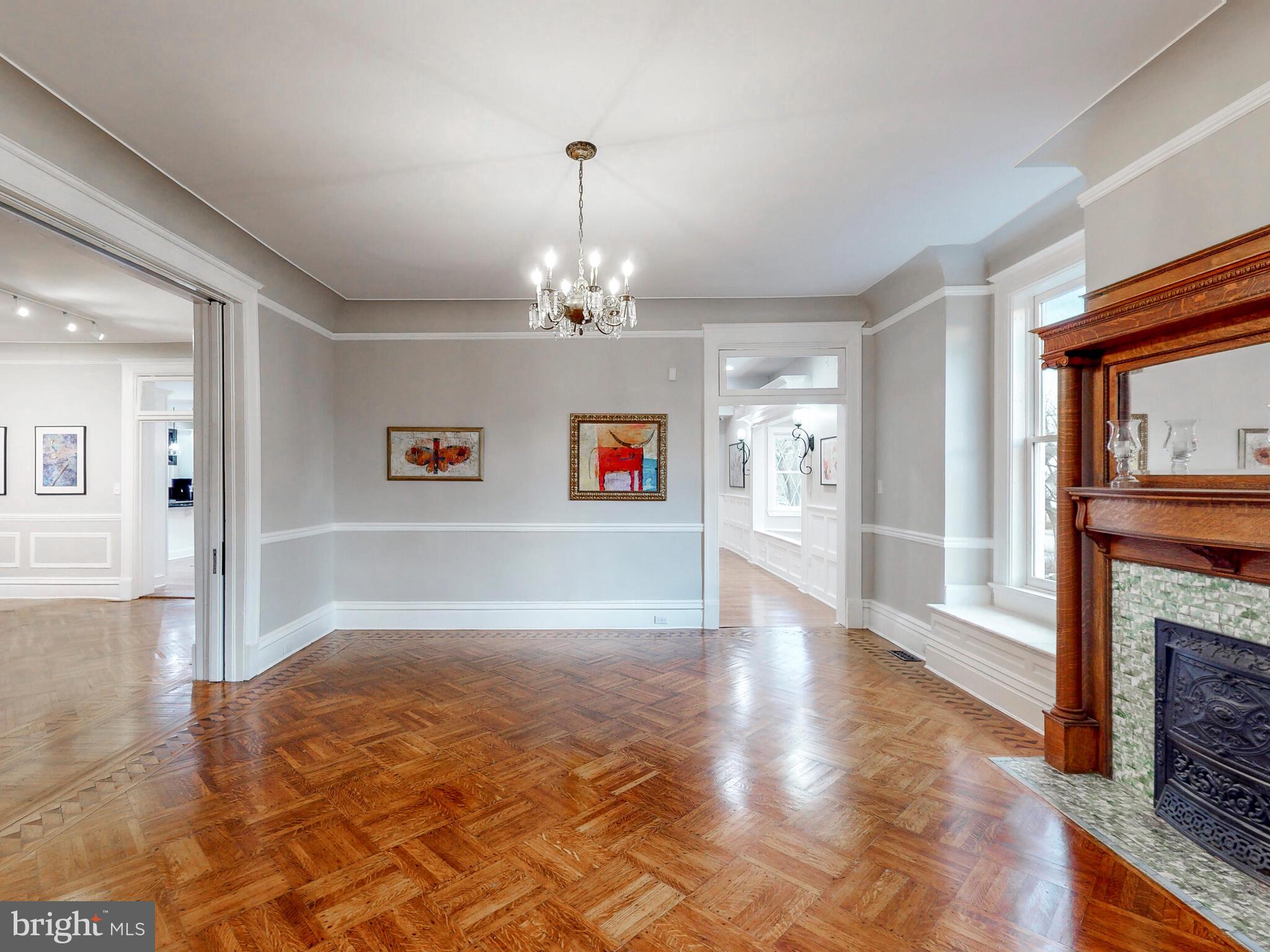 NORTH ROLAND PARK - Residential