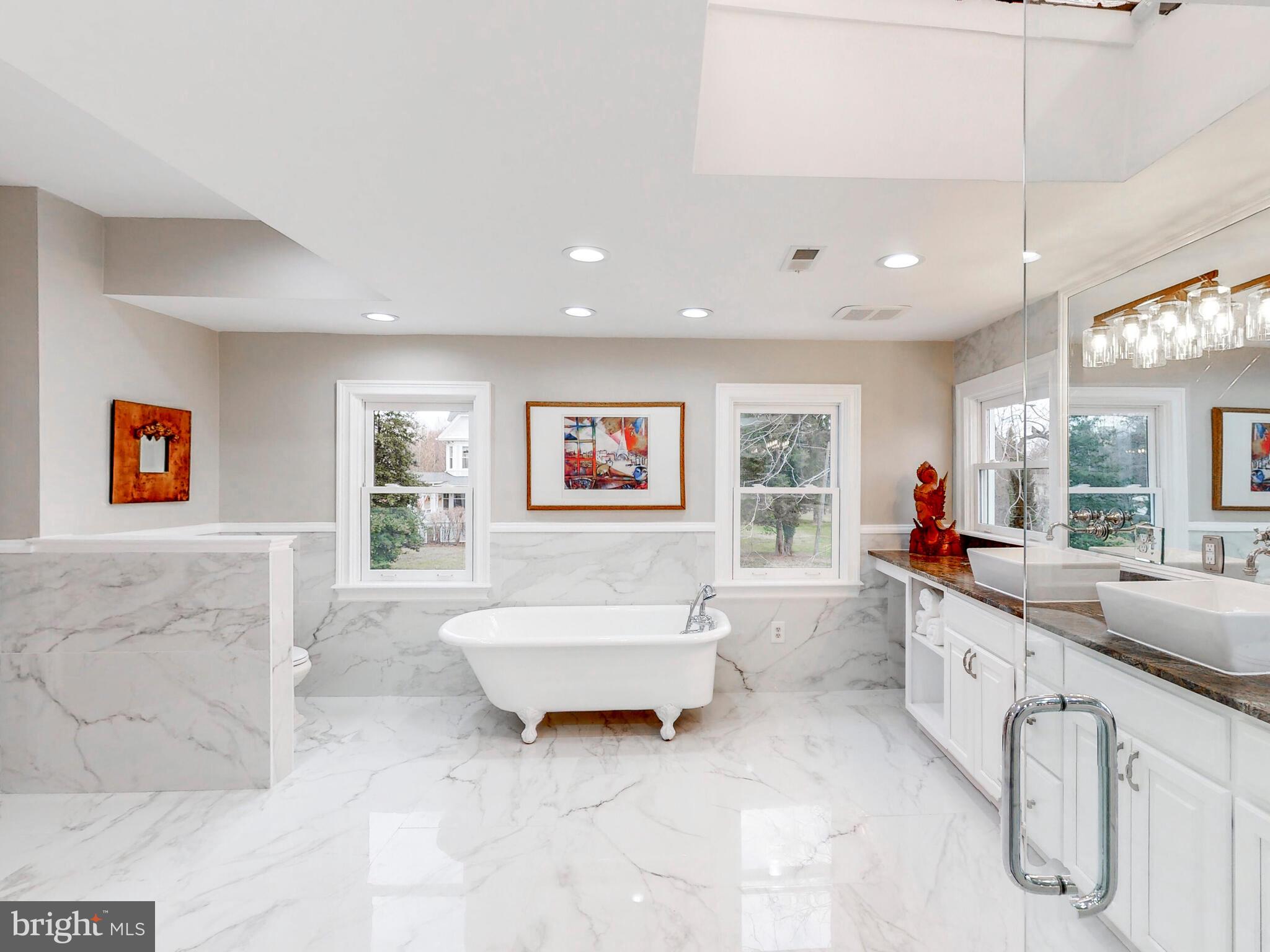 NORTH ROLAND PARK - Residential