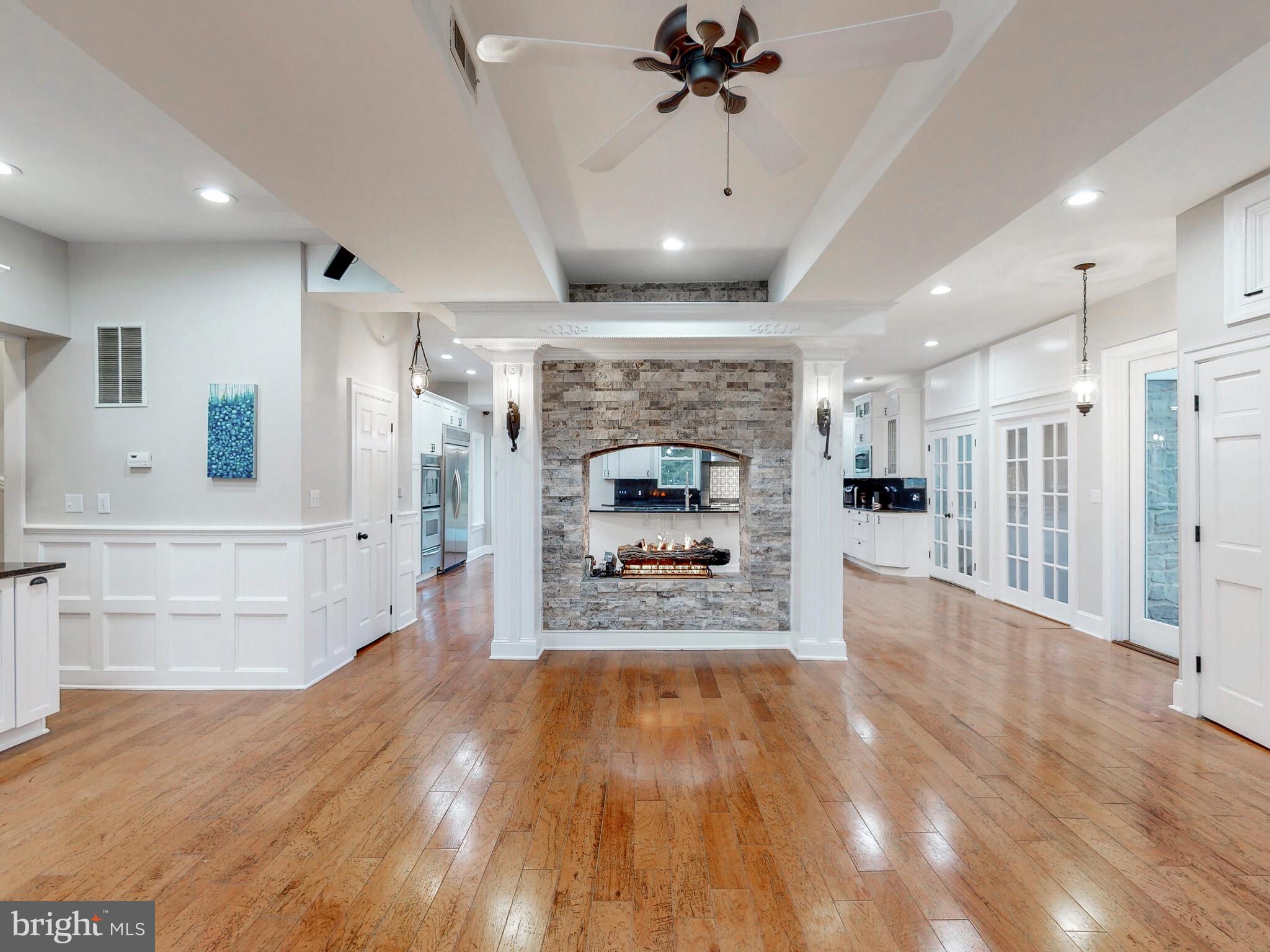 NORTH ROLAND PARK - Residential