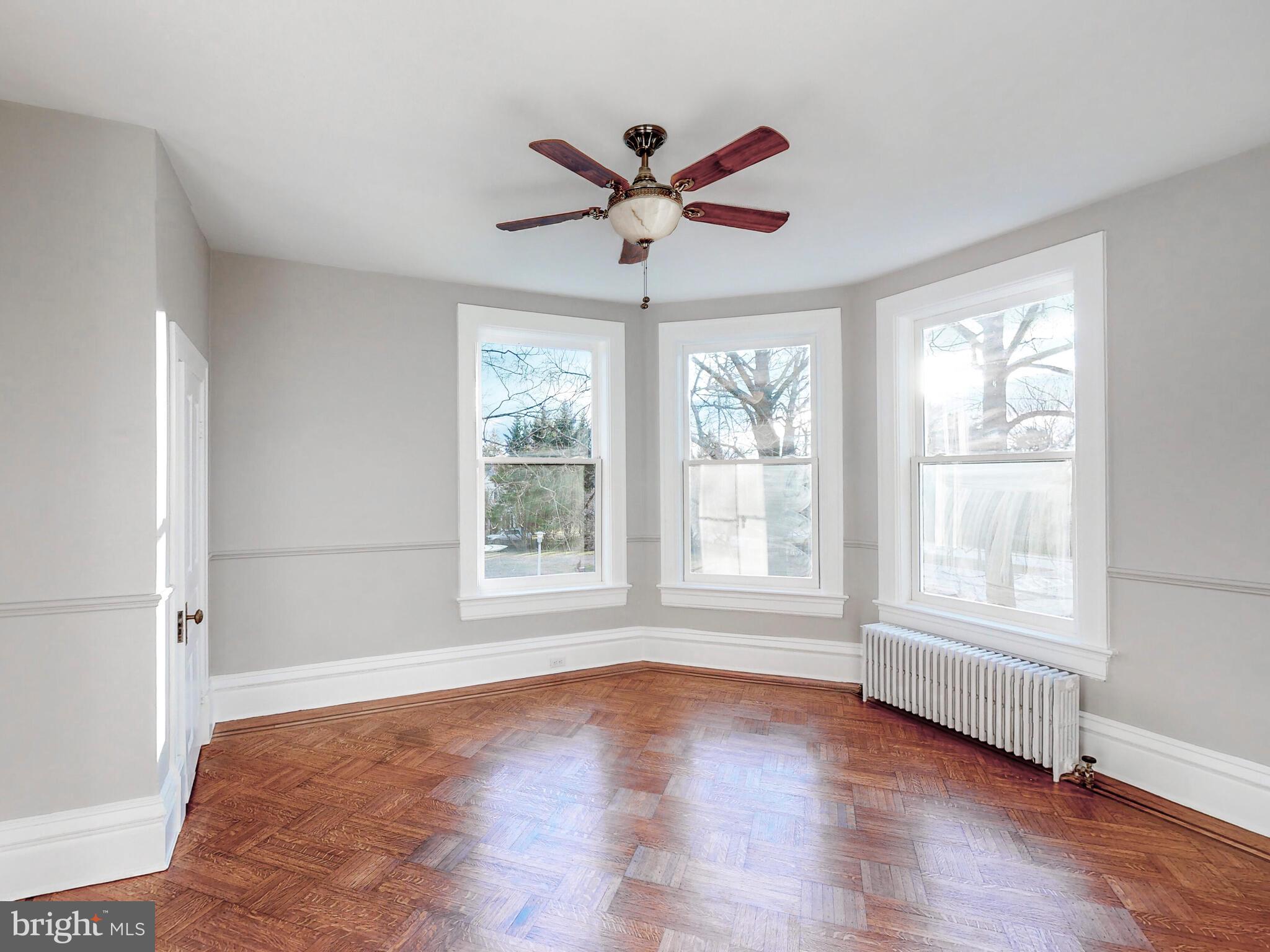 NORTH ROLAND PARK - Residential