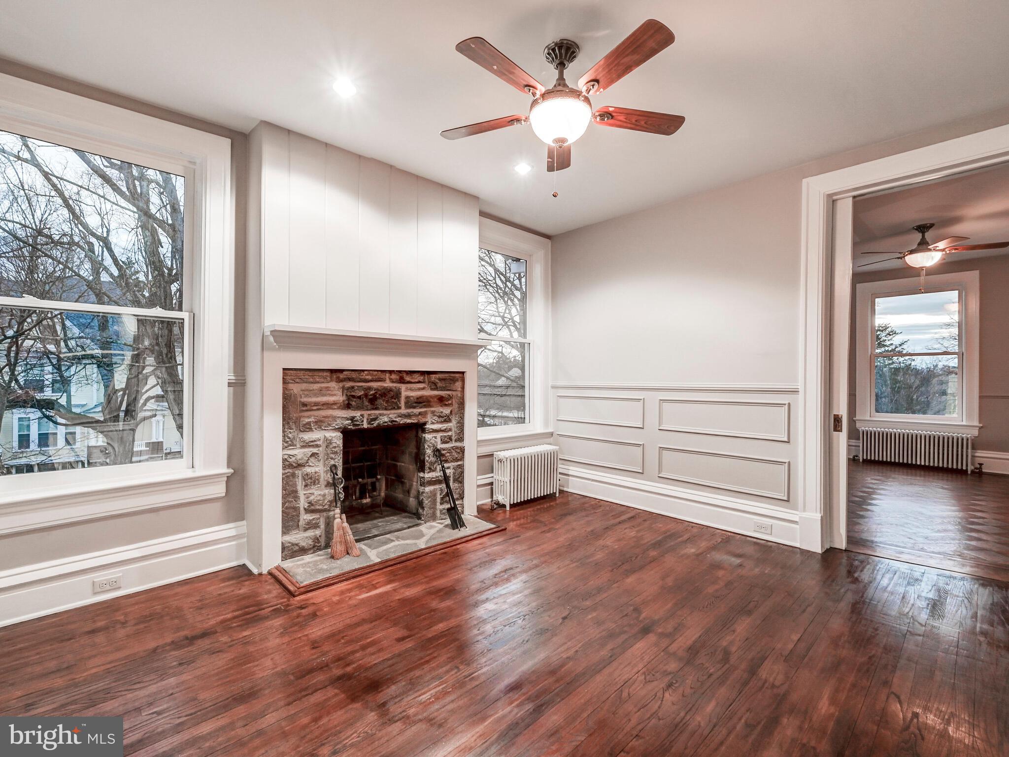 NORTH ROLAND PARK - Residential