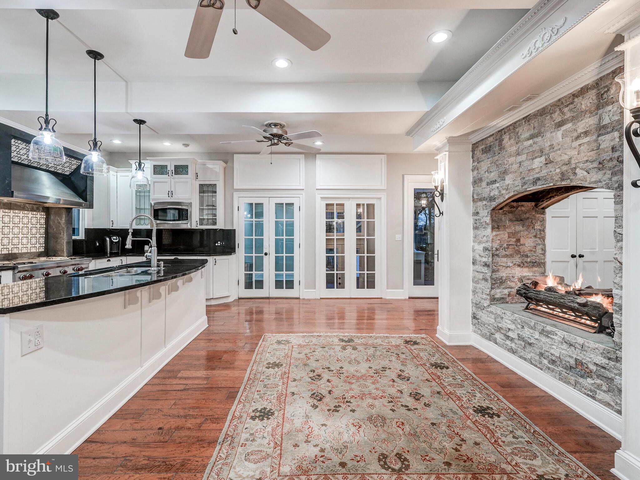 NORTH ROLAND PARK - Residential