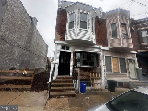 Townhouse For Sale - 1313 S Paxon Street<br/> PHILADELPHIA, PA 19143