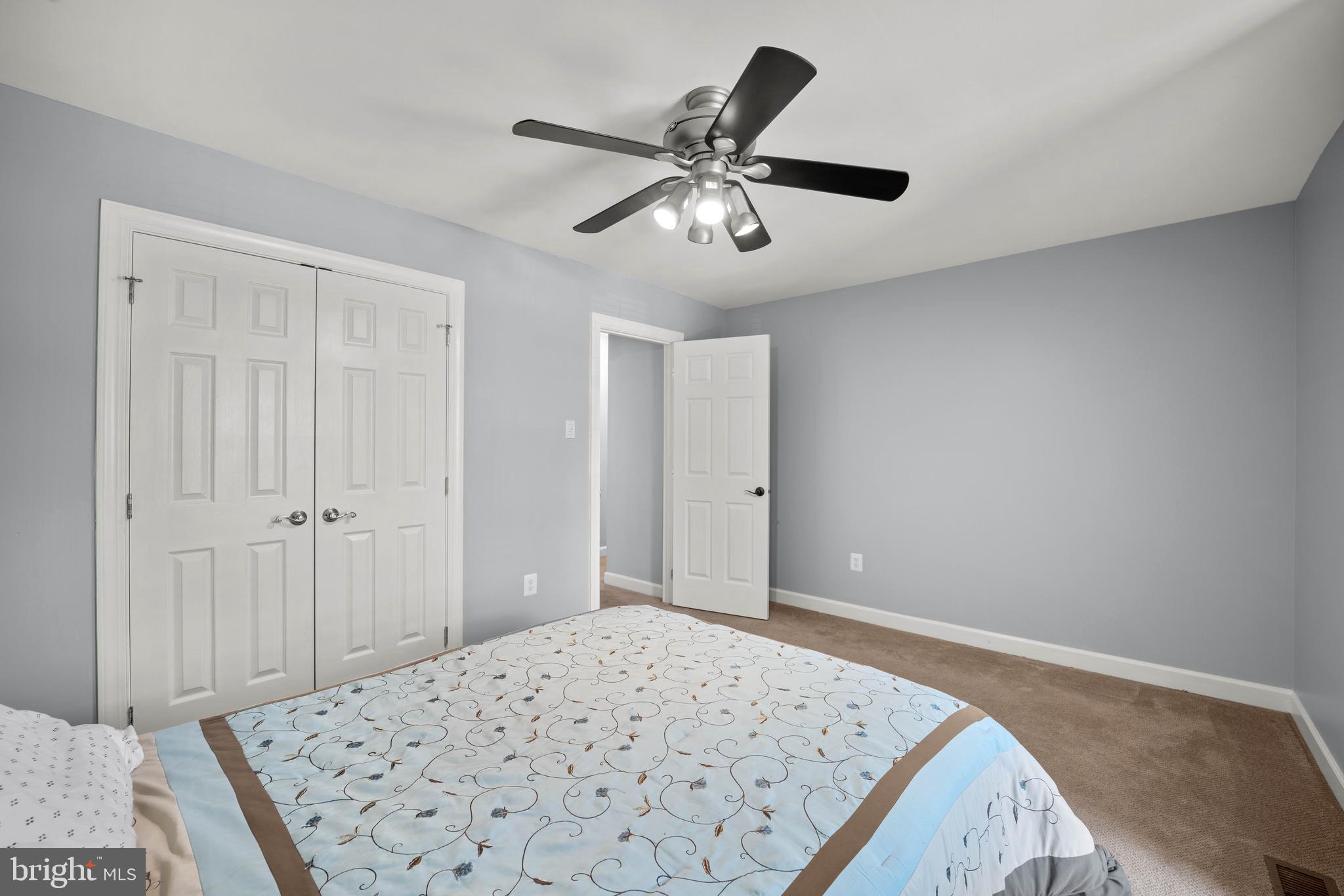 NORTHRIDGE - Residential