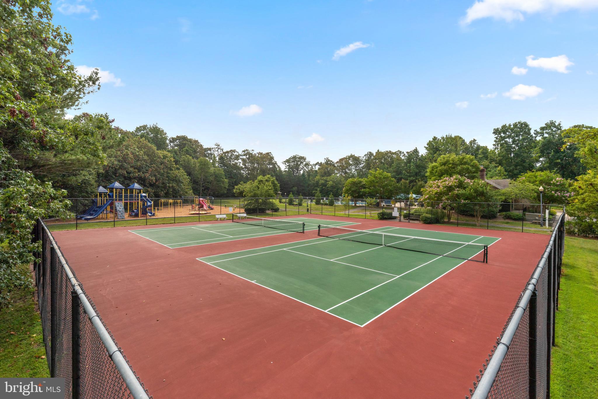 NORTHRIDGE - Residential