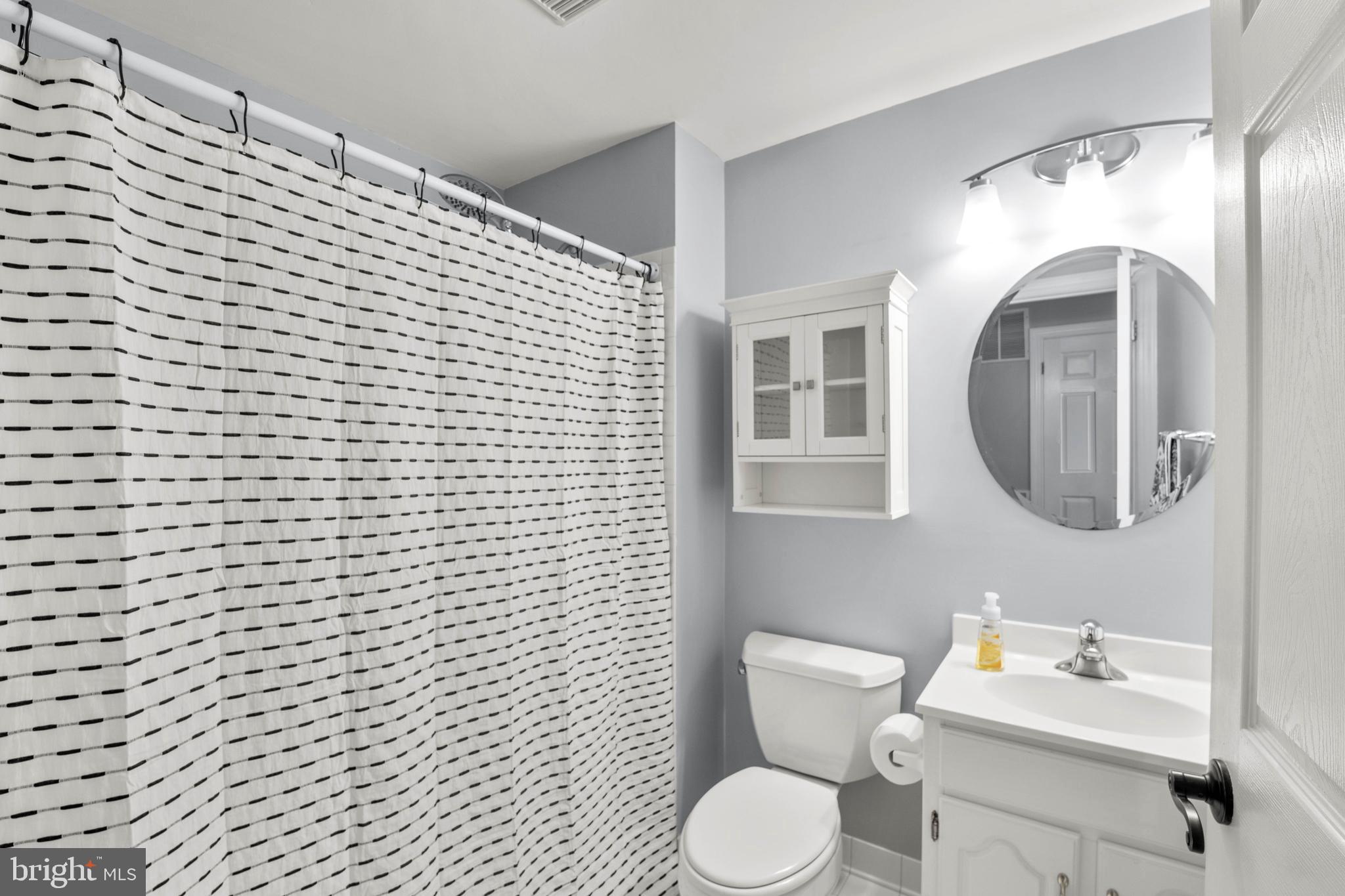 NORTHRIDGE - Residential