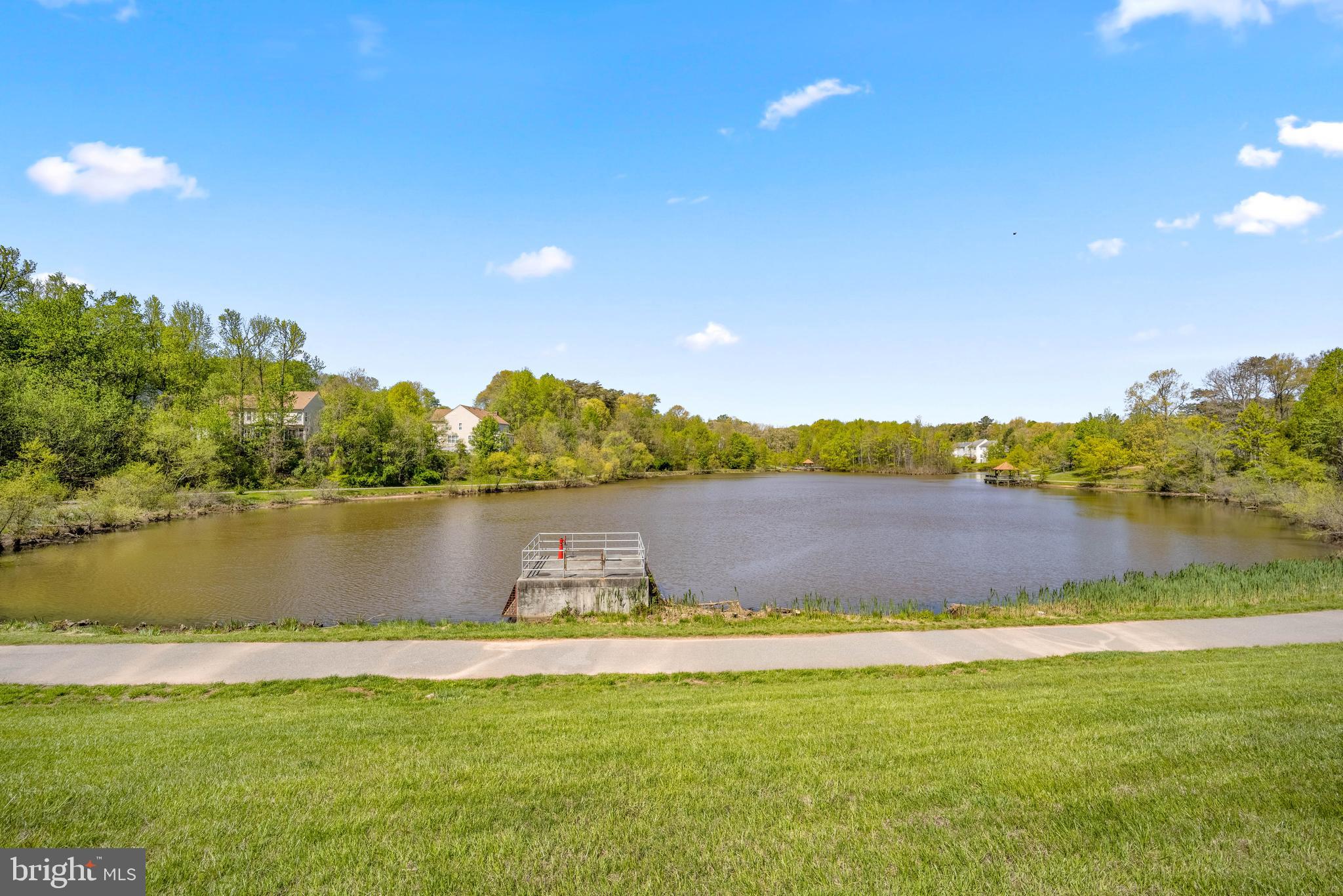 NORTHRIDGE - Residential