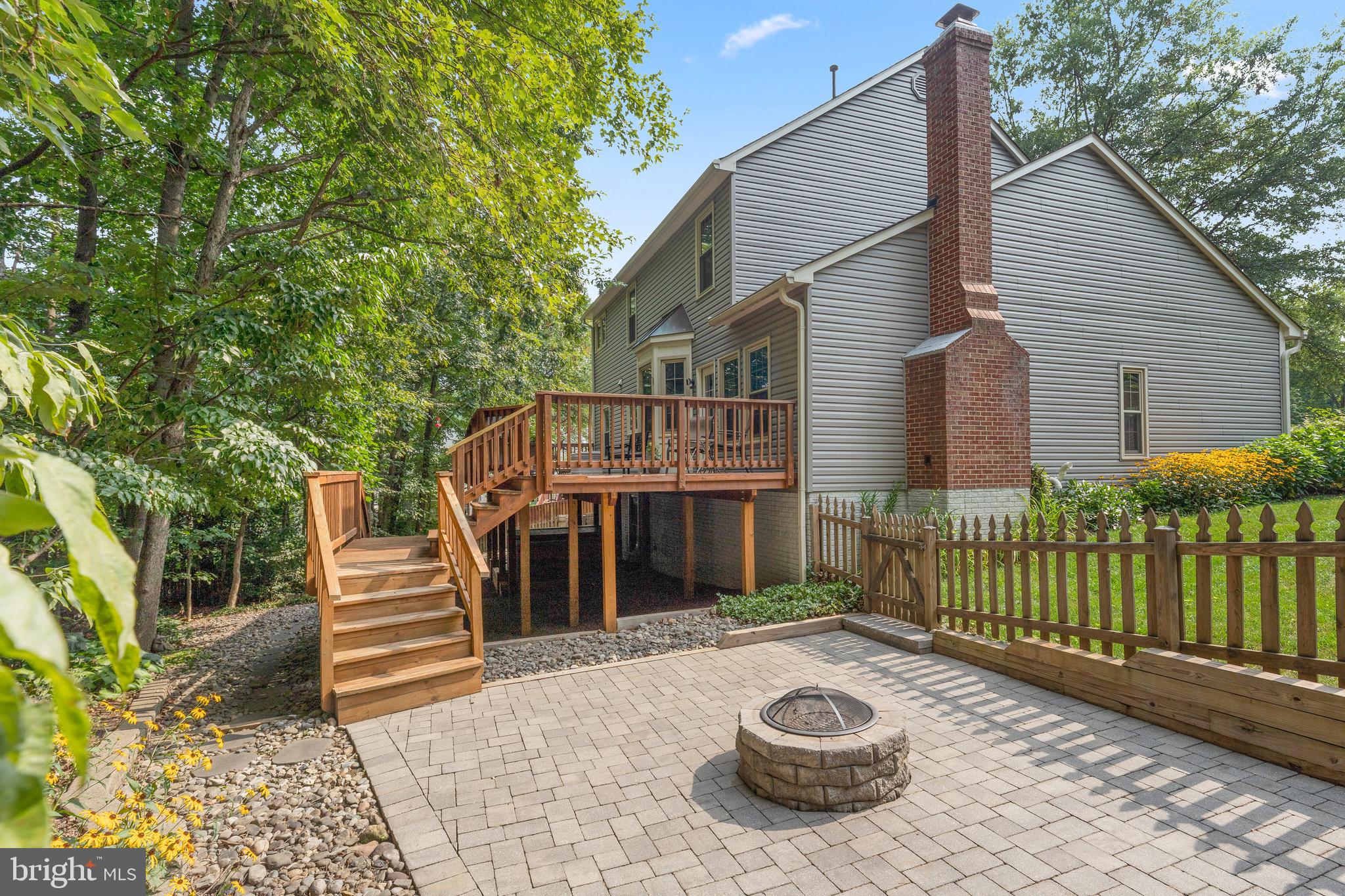 NORTHRIDGE - Residential