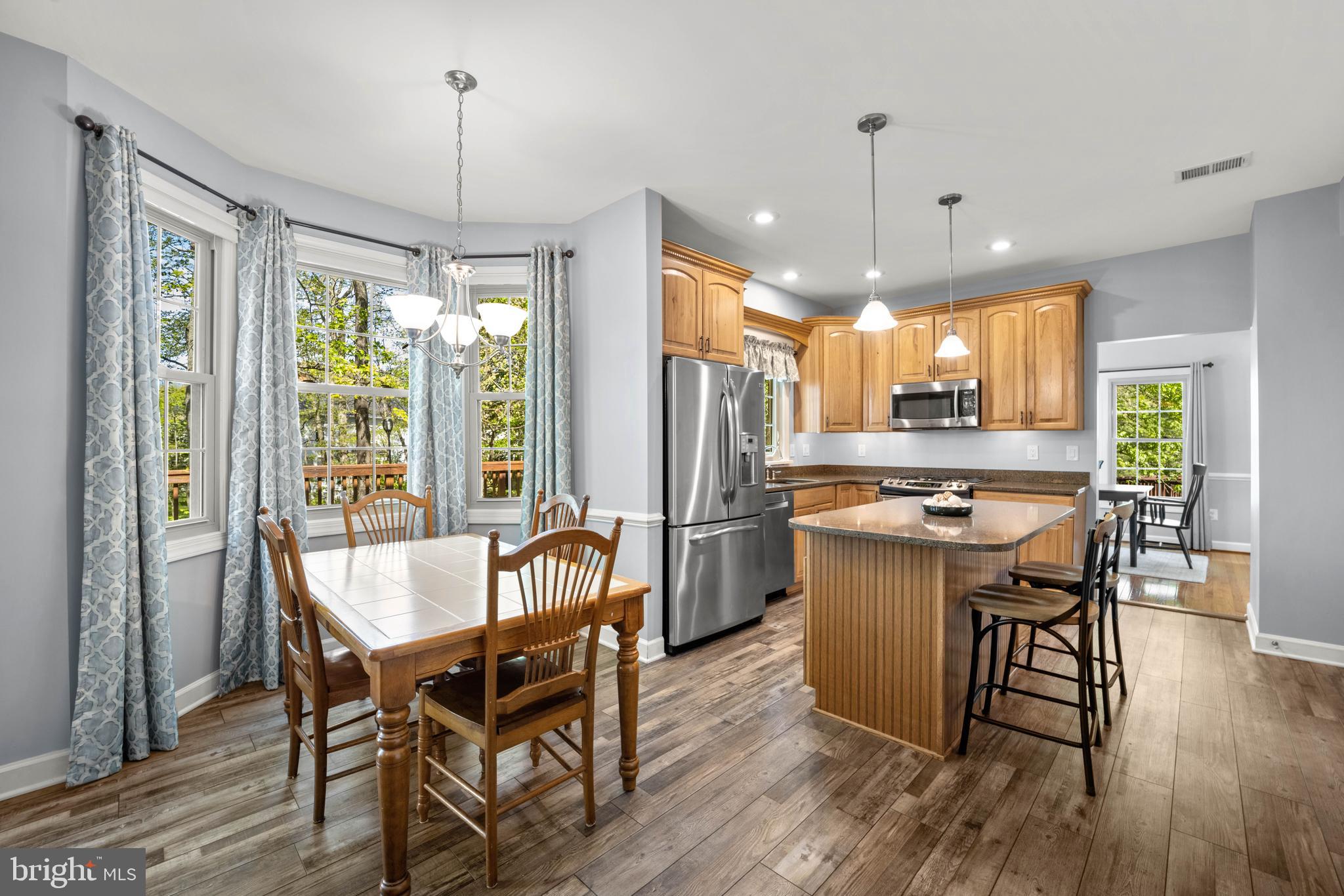 NORTHRIDGE - Residential