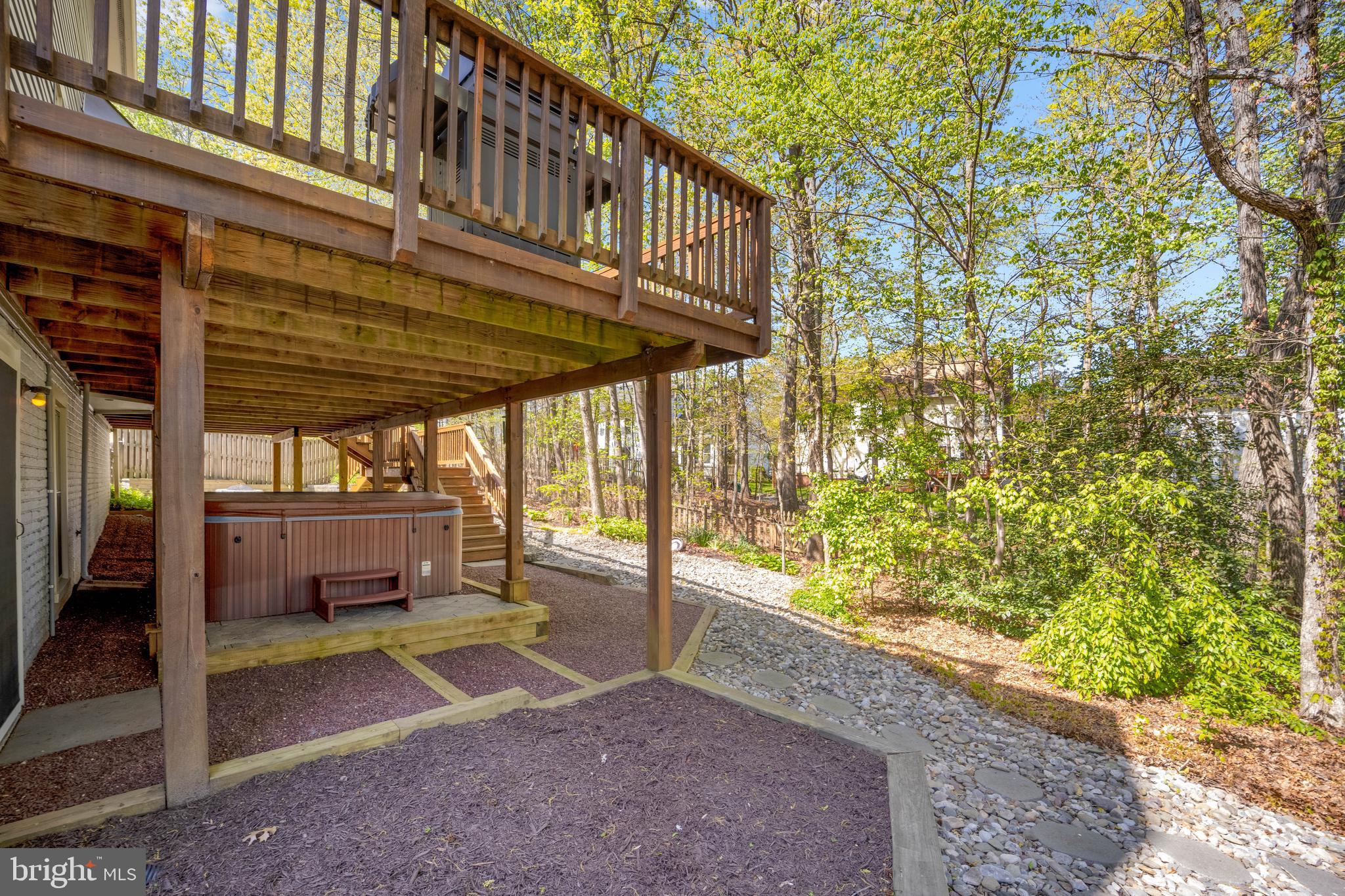 NORTHRIDGE - Residential