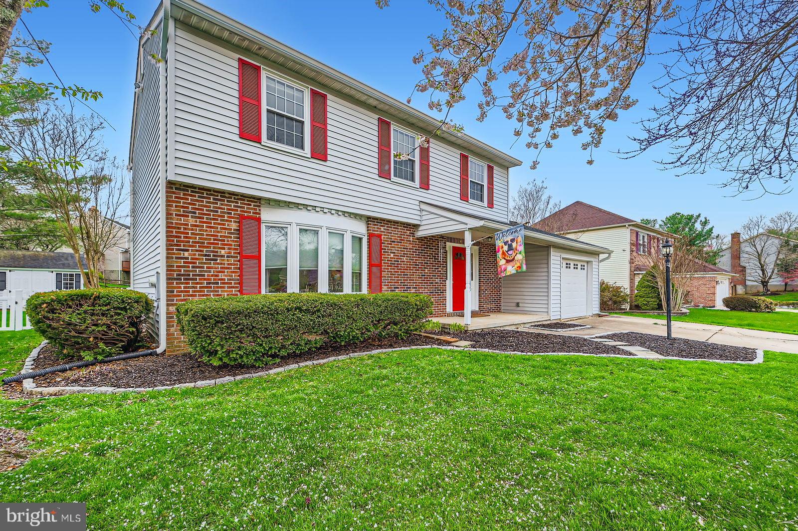910 N SHAMROCK ROAD