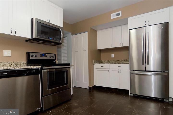 HAWTHORNE VILLAGE - Residential