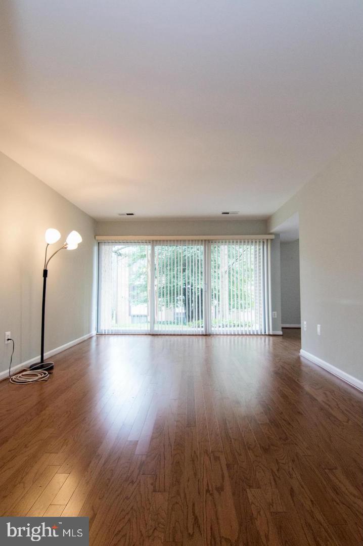 HAWTHORNE VILLAGE - Residential