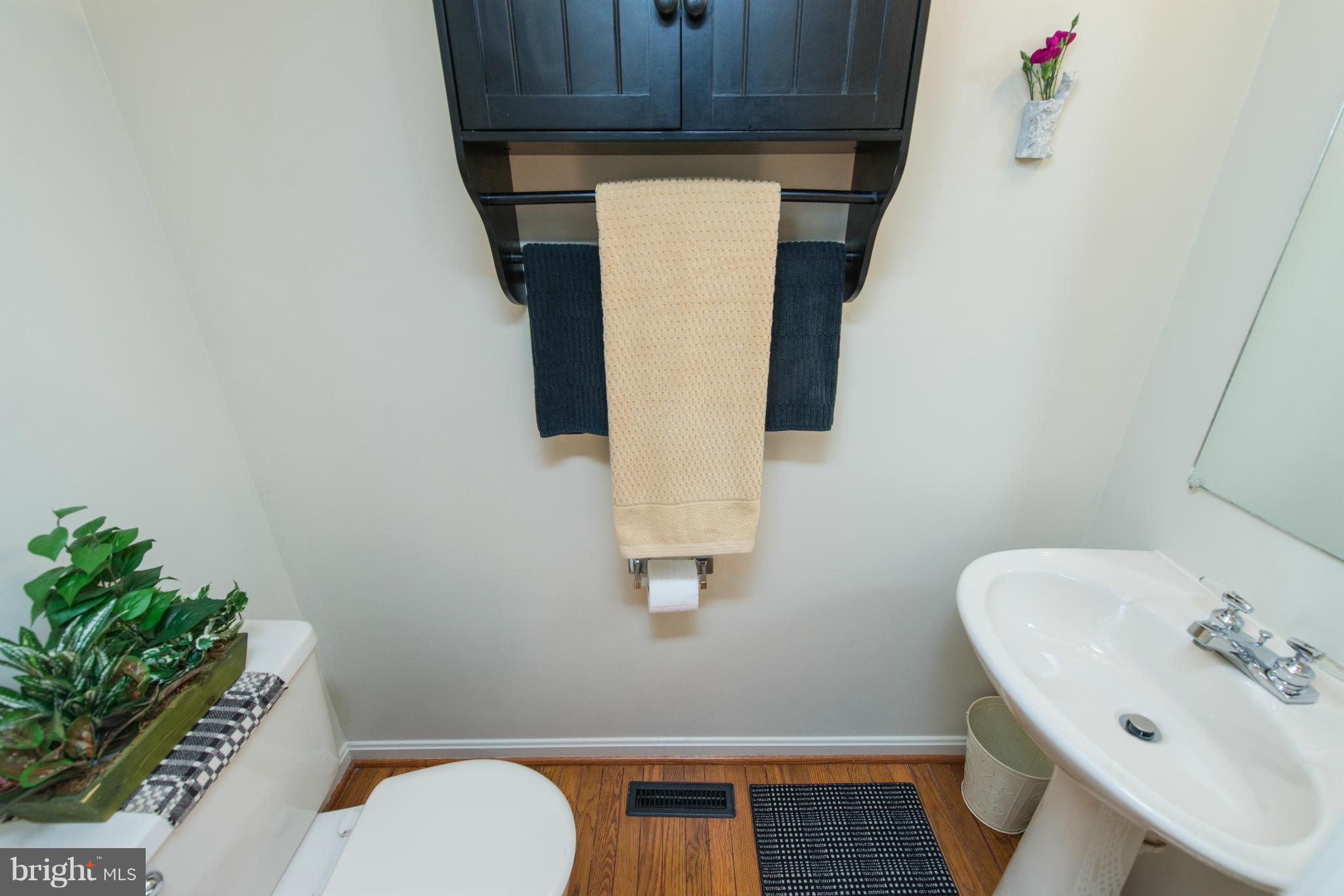 COURTS OF FOUR SEASONS - Residential