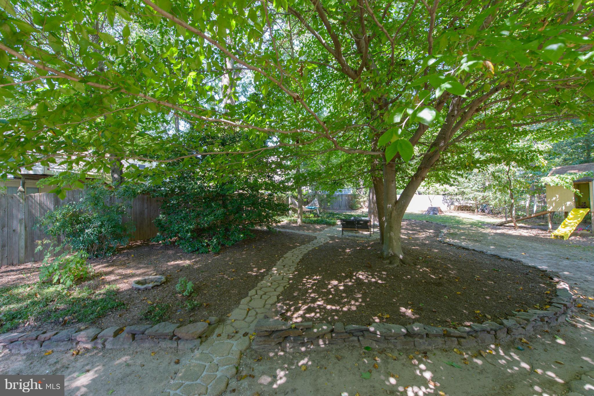 COURTS OF FOUR SEASONS - Residential