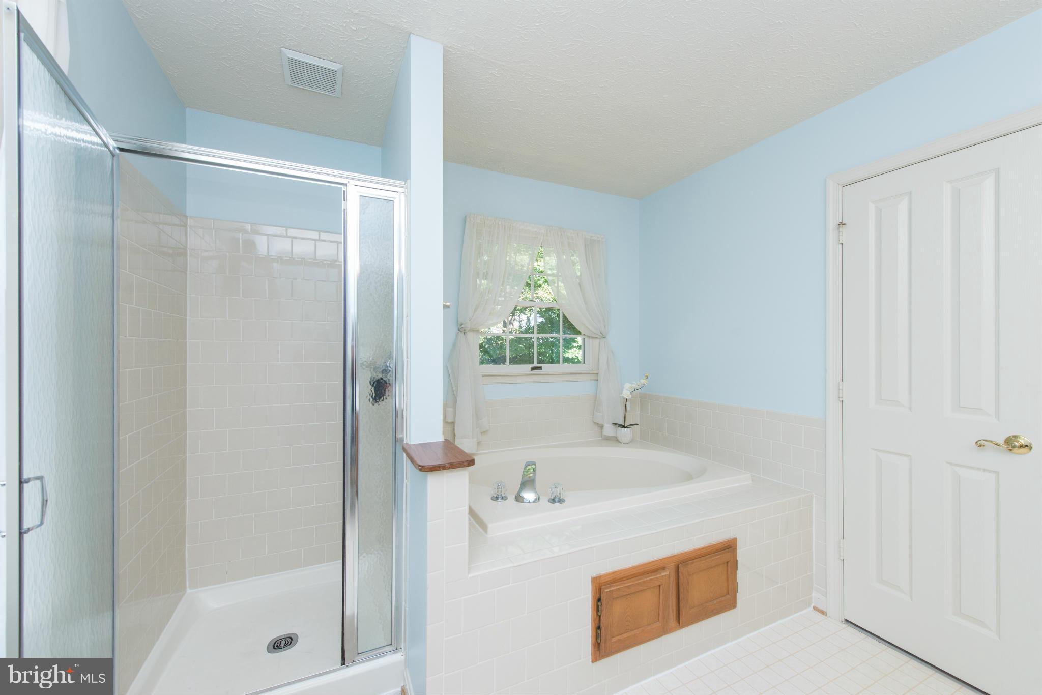 COURTS OF FOUR SEASONS - Residential