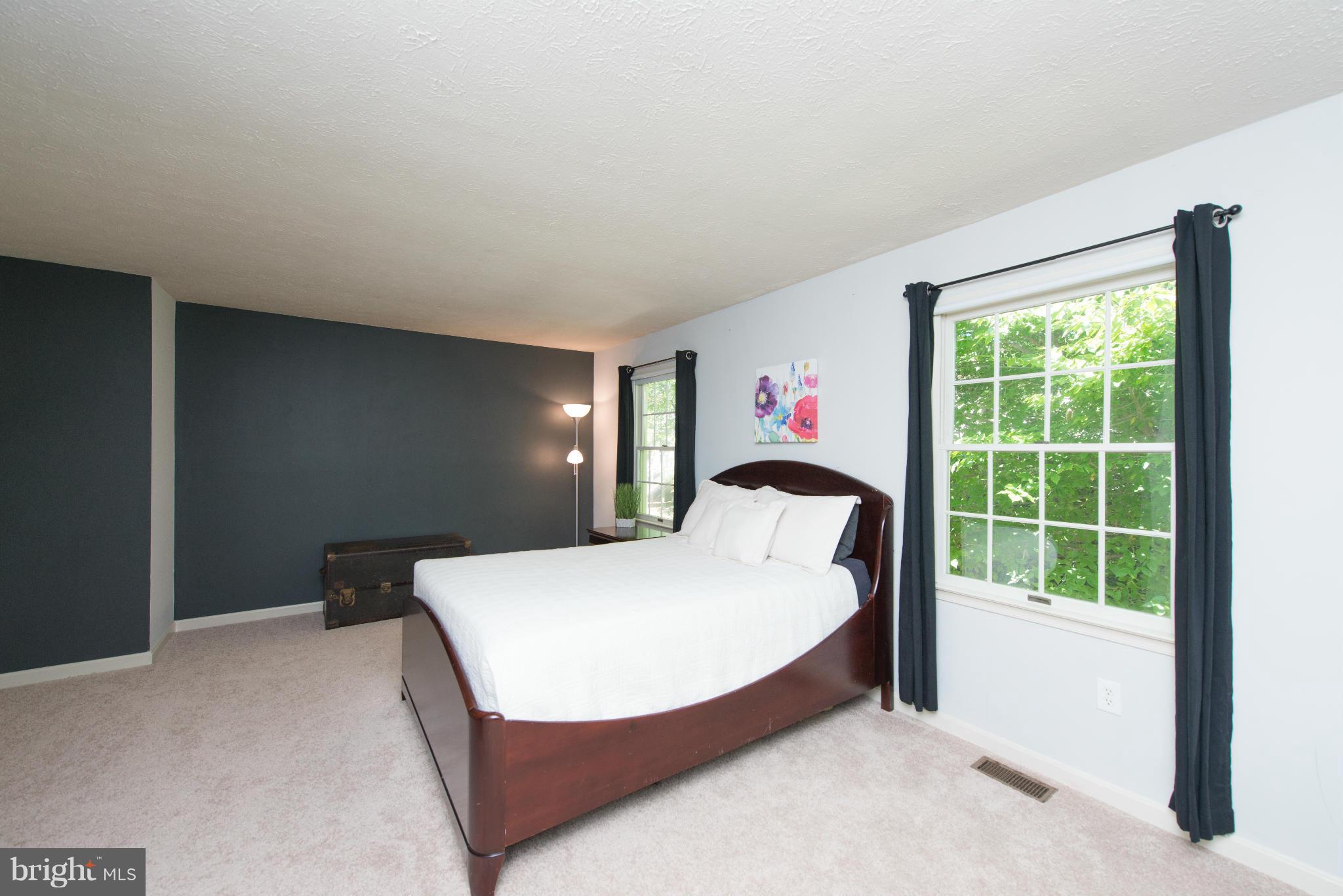 COURTS OF FOUR SEASONS - Residential