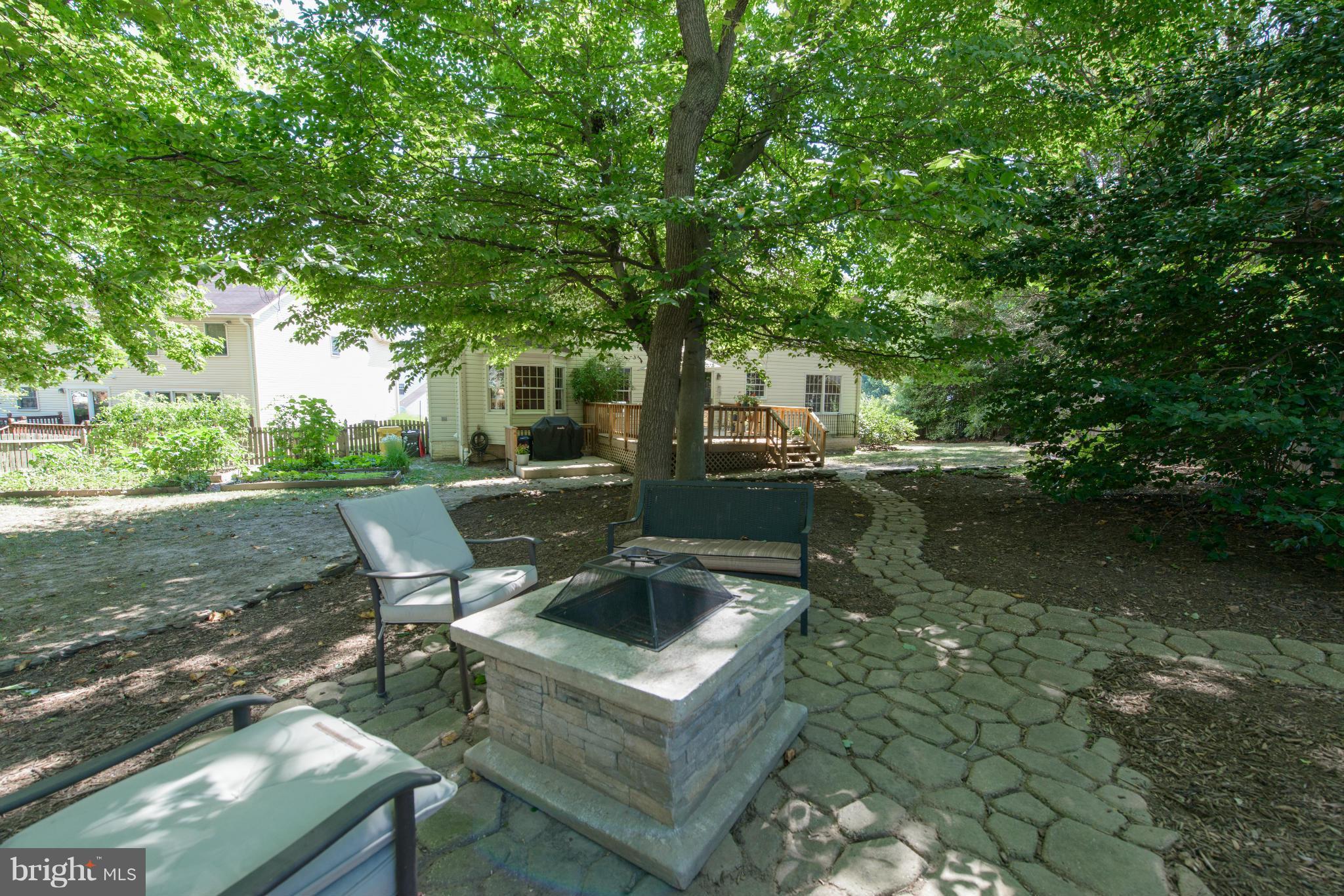 COURTS OF FOUR SEASONS - Residential