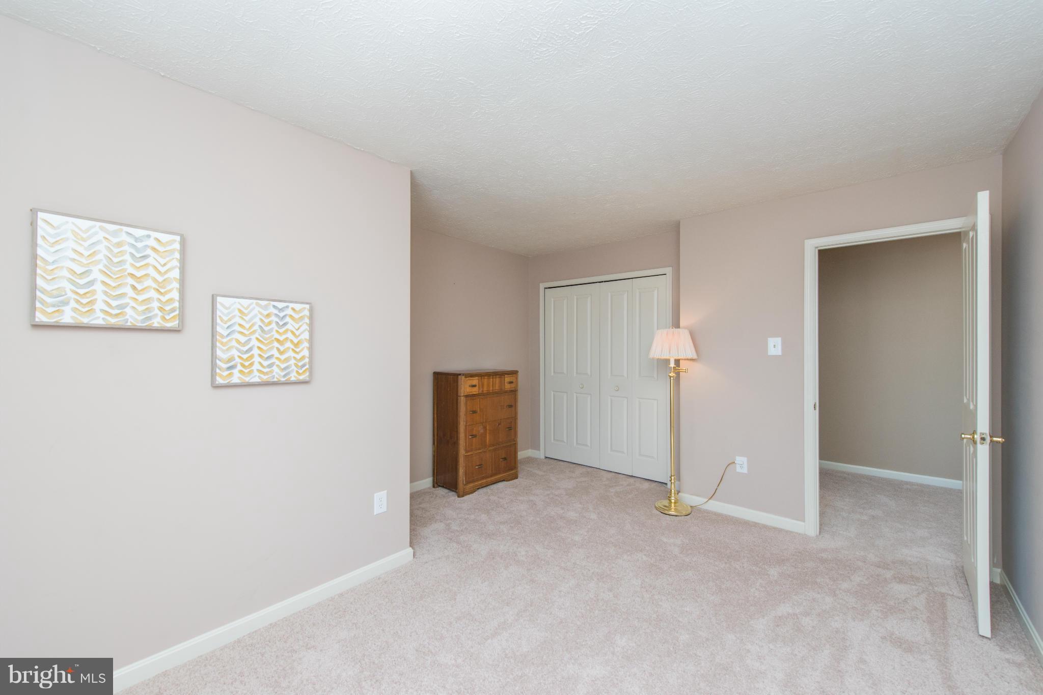 COURTS OF FOUR SEASONS - Residential