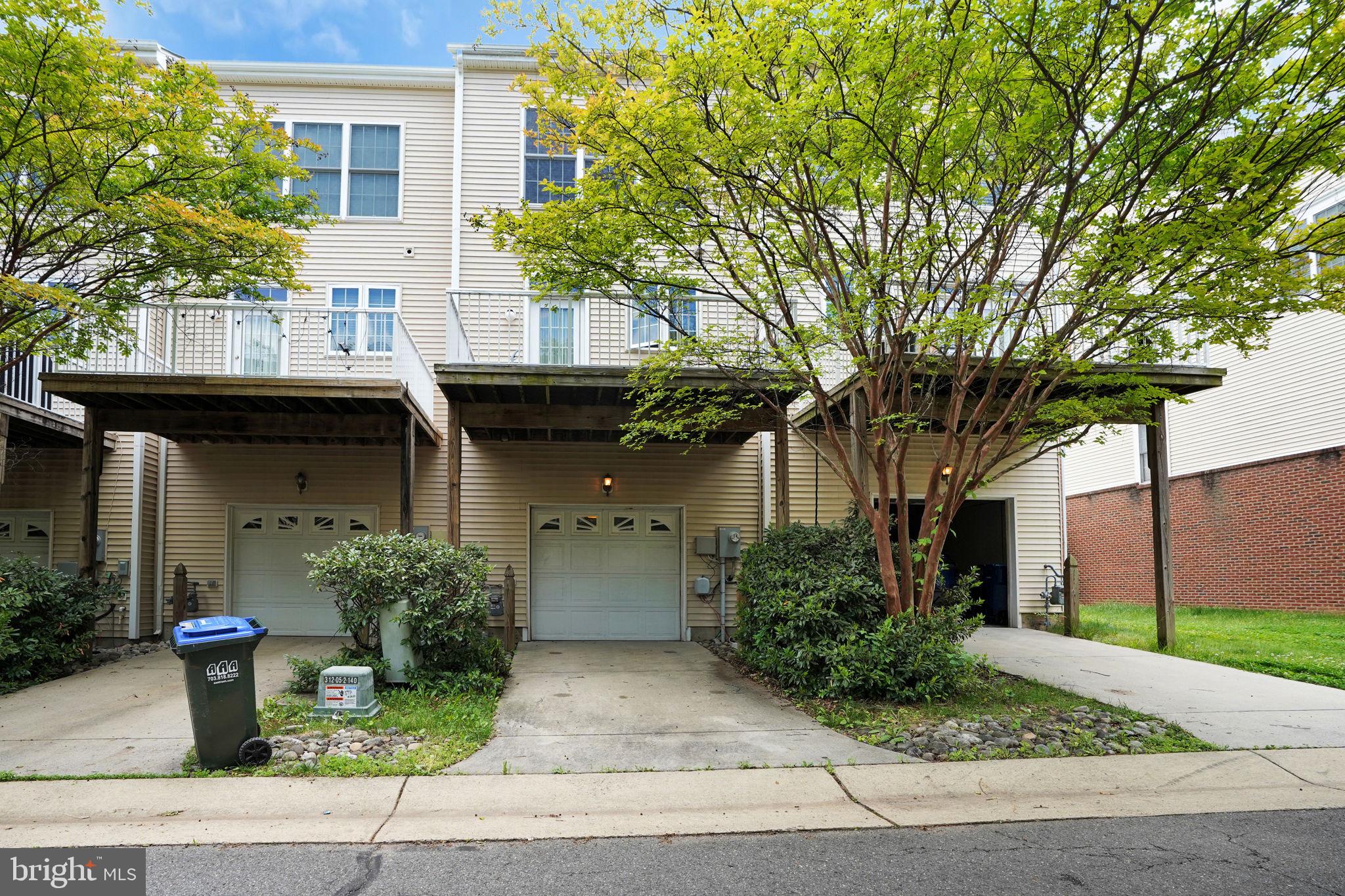 SOUTH RIDING - Residential
