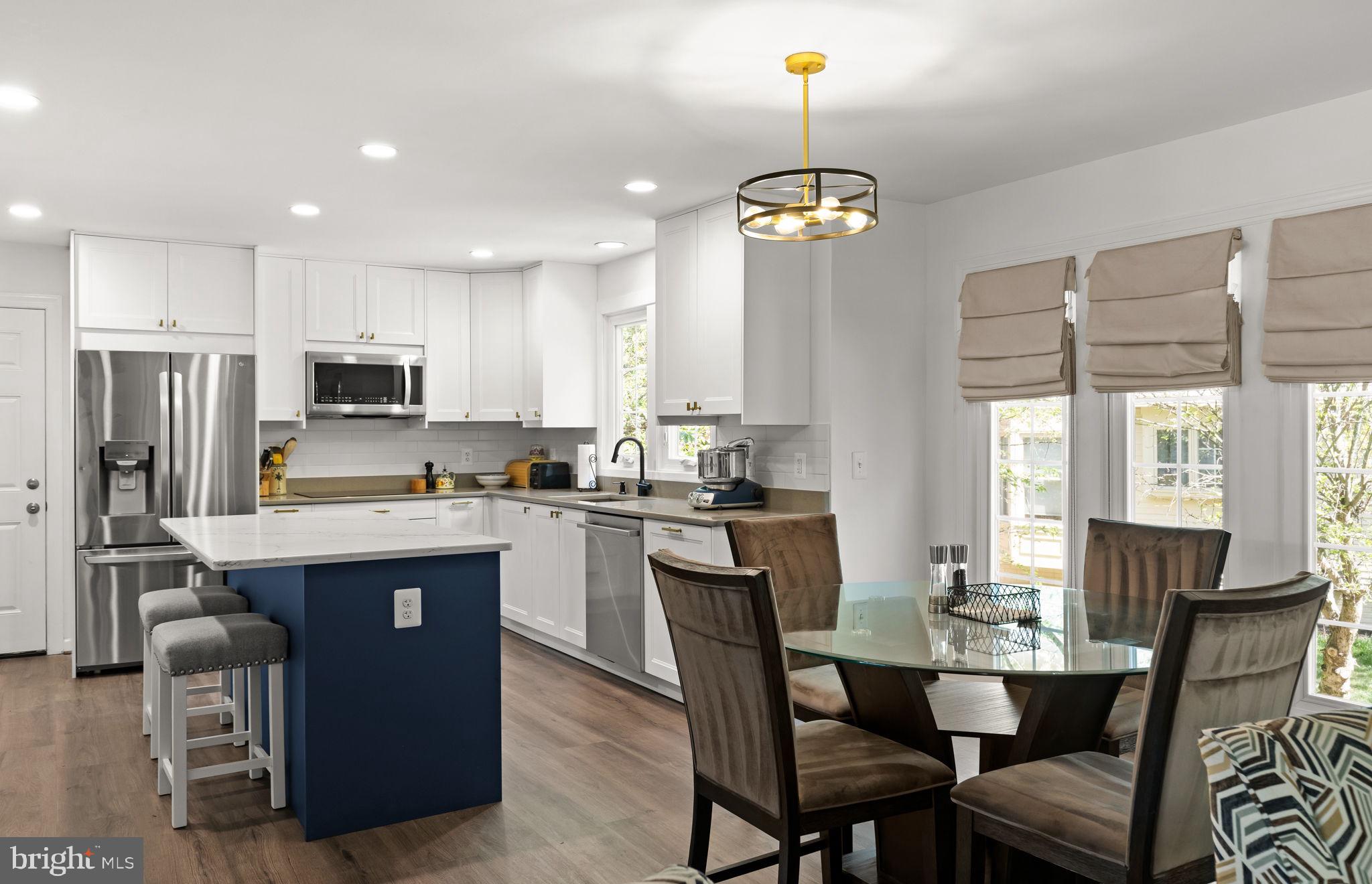 LOWES ISLAND/CASCADES - Residential