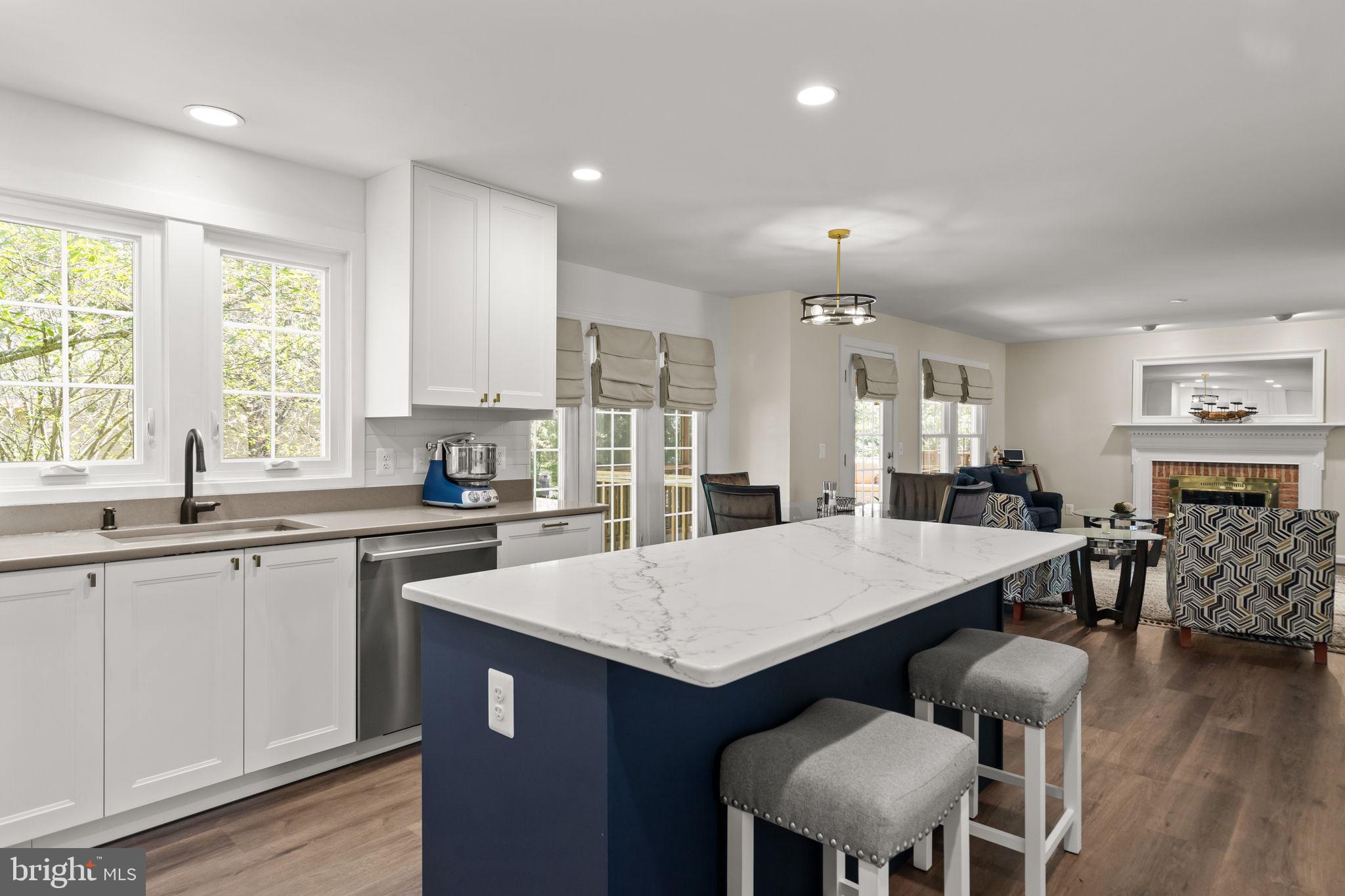 LOWES ISLAND/CASCADES - Residential