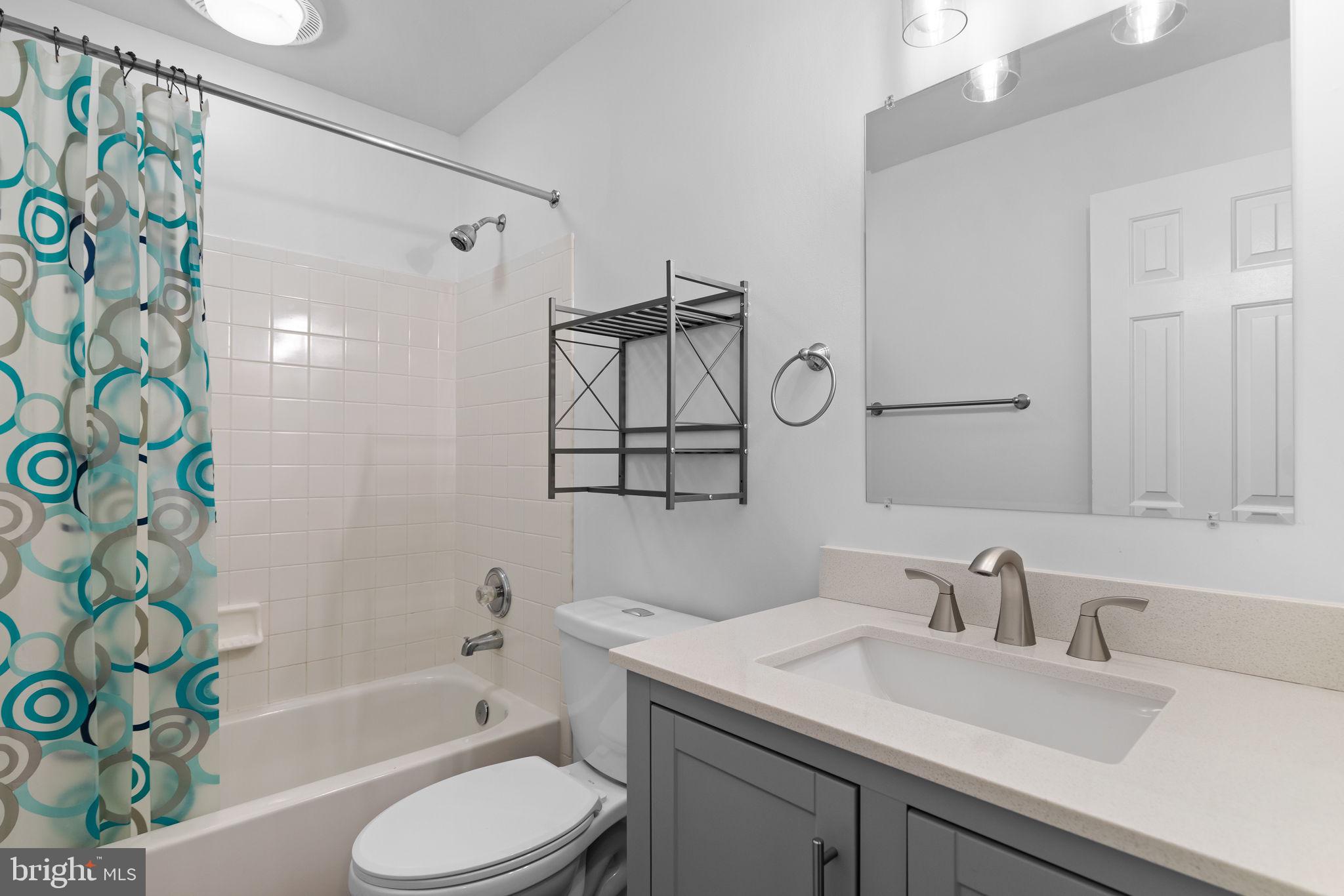 LOWES ISLAND/CASCADES - Residential