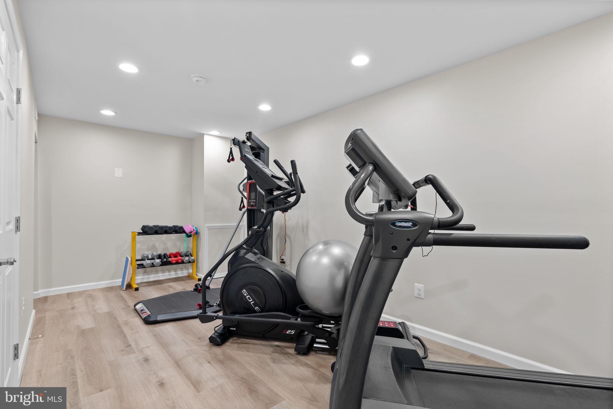 LOWES ISLAND/CASCADES - Residential