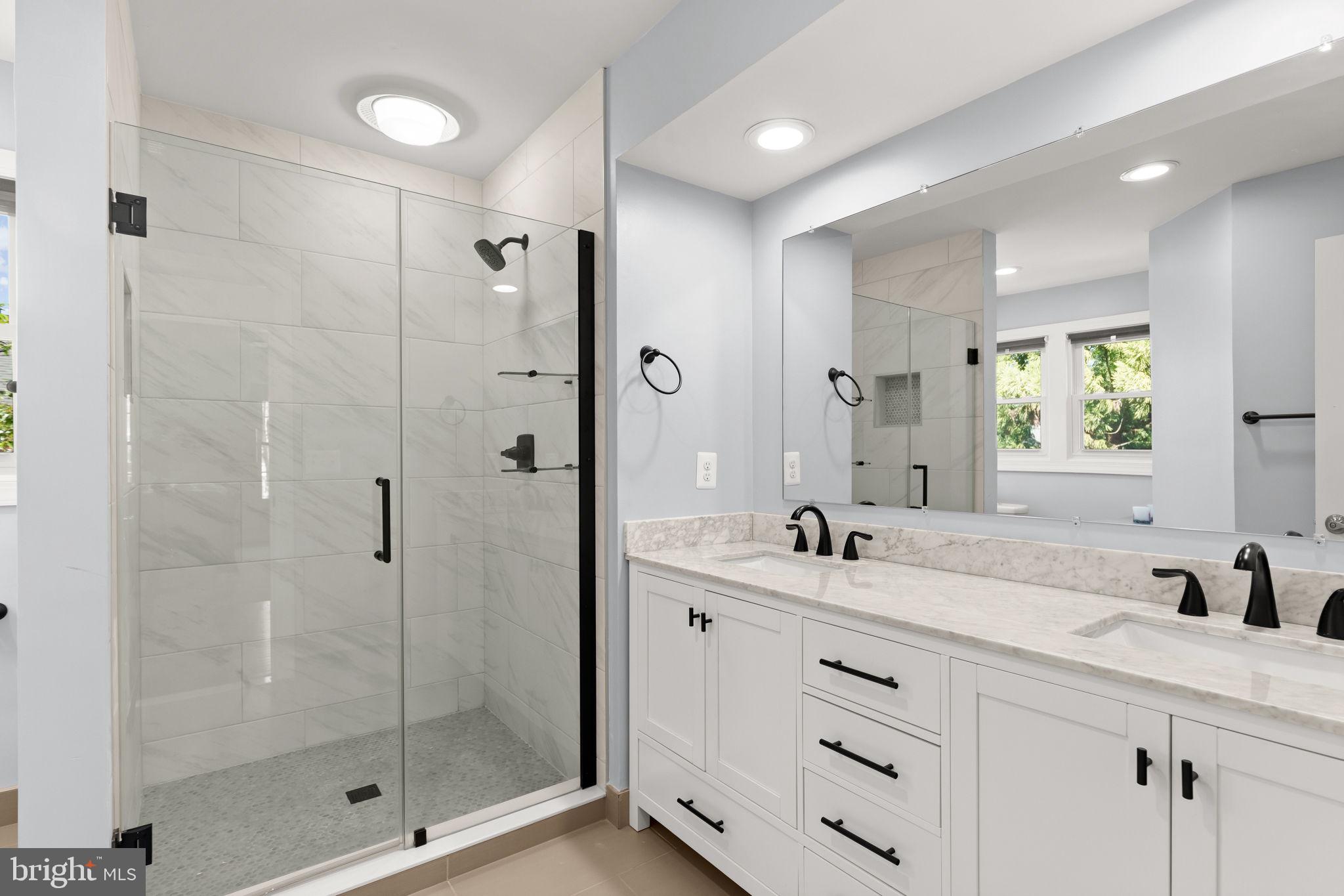 LOWES ISLAND/CASCADES - Residential