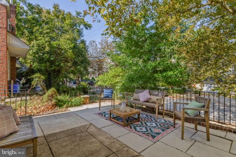 Townhouse For Sale - 238 E Mount Pleasant Avenue<br/> Philadelphia County, PHILADELPHIA, PA 19119