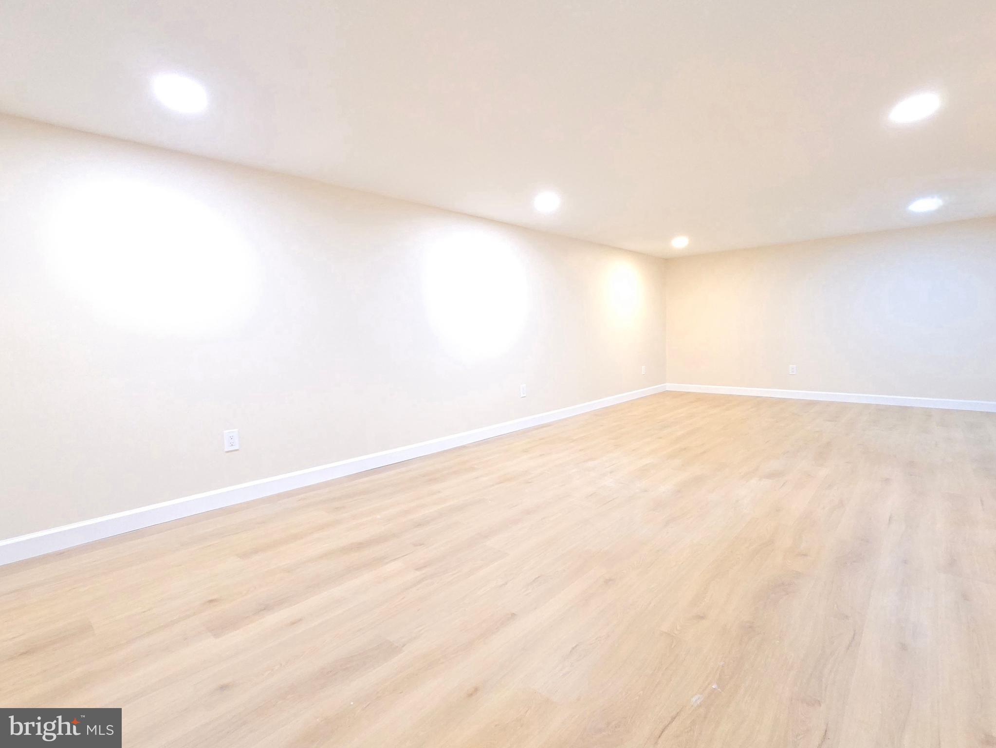SOUTHAMPTON HILLS - Residential