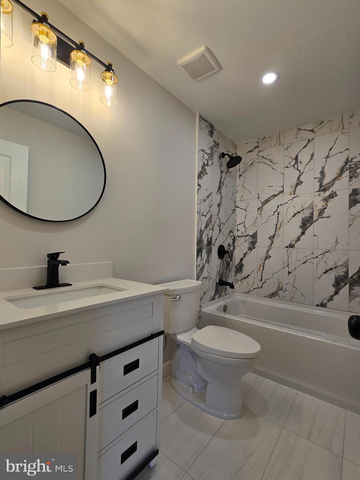 SOUTHAMPTON HILLS - Residential