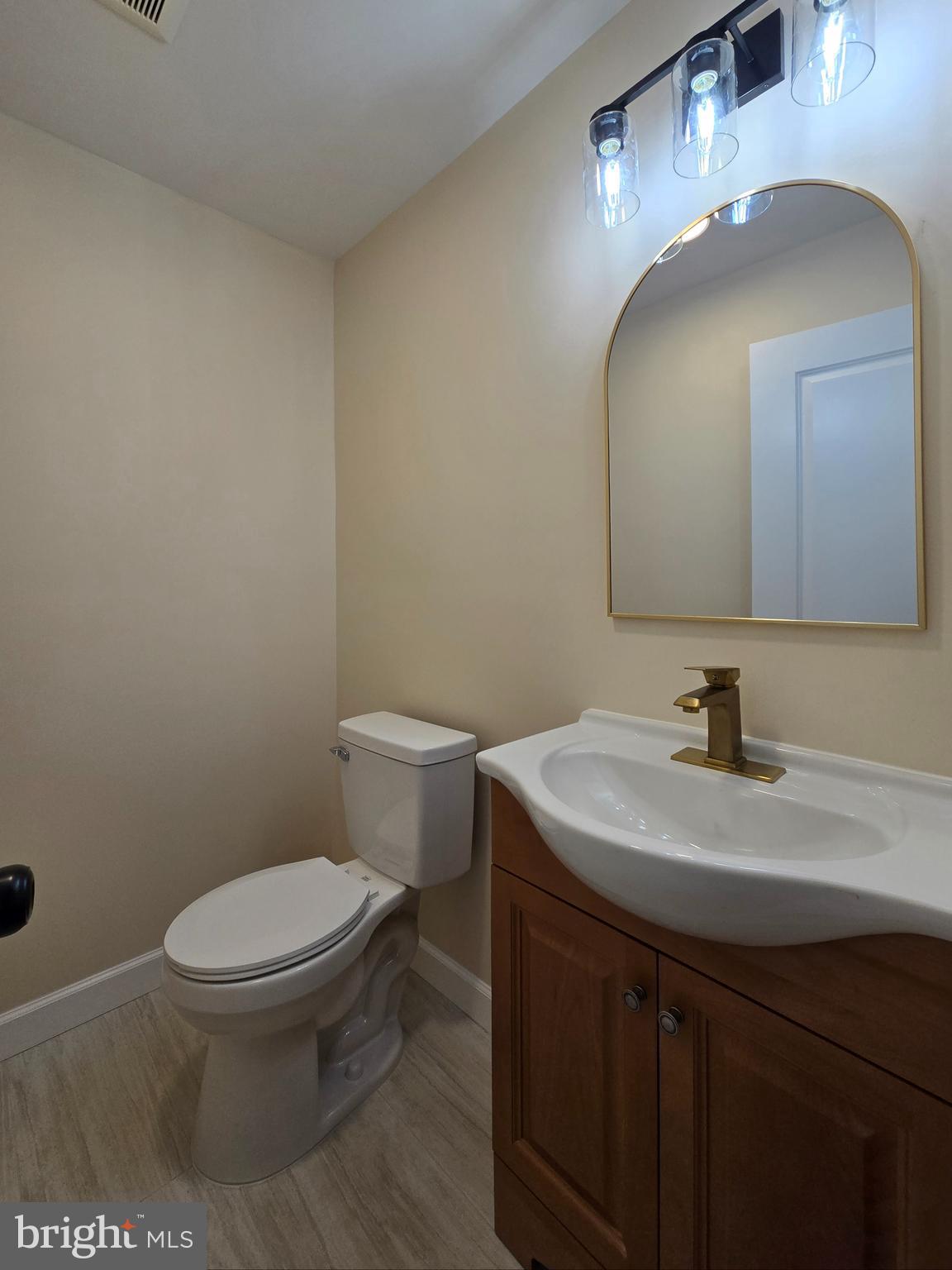 SOUTHAMPTON HILLS - Residential