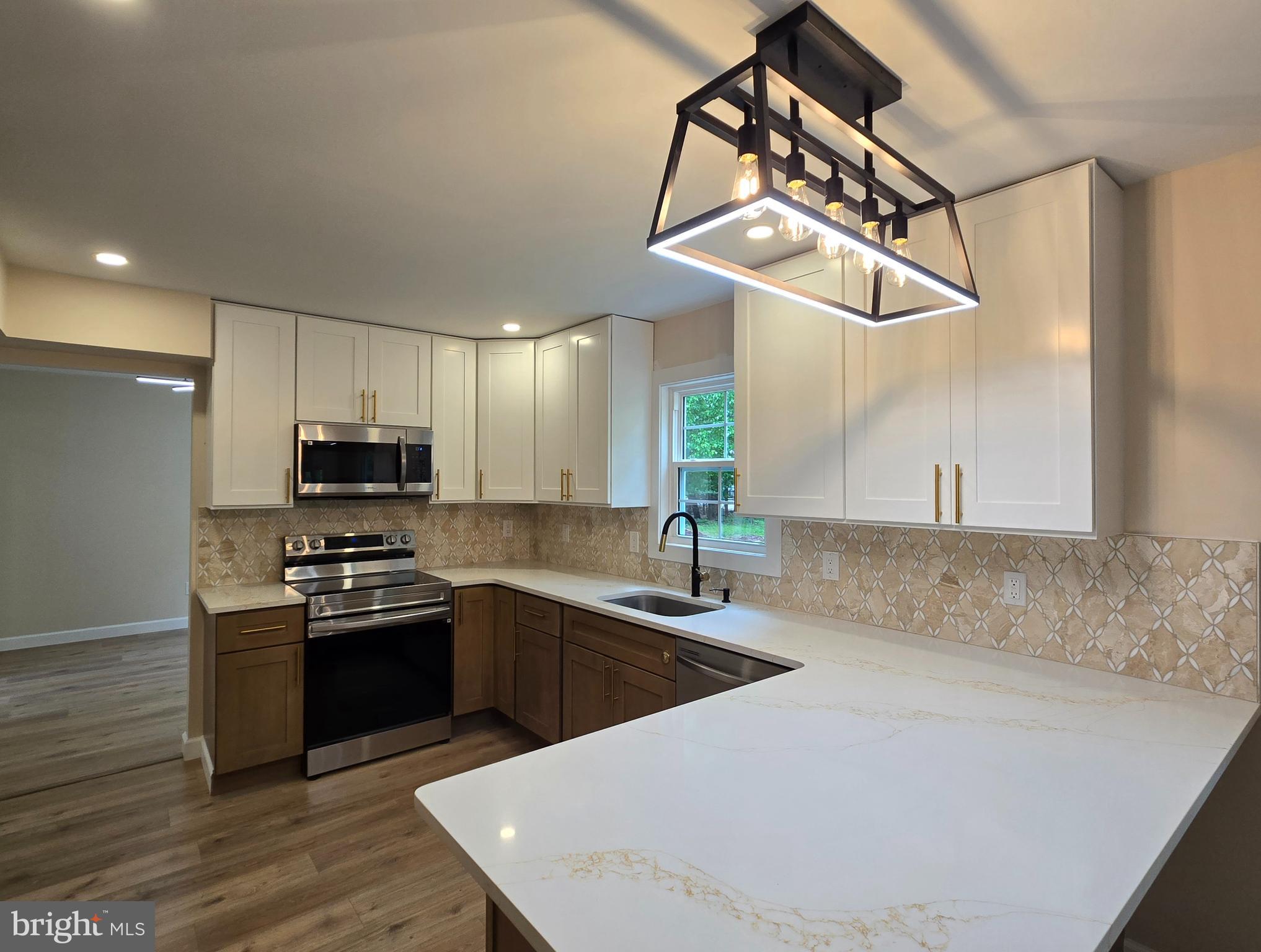SOUTHAMPTON HILLS - Residential