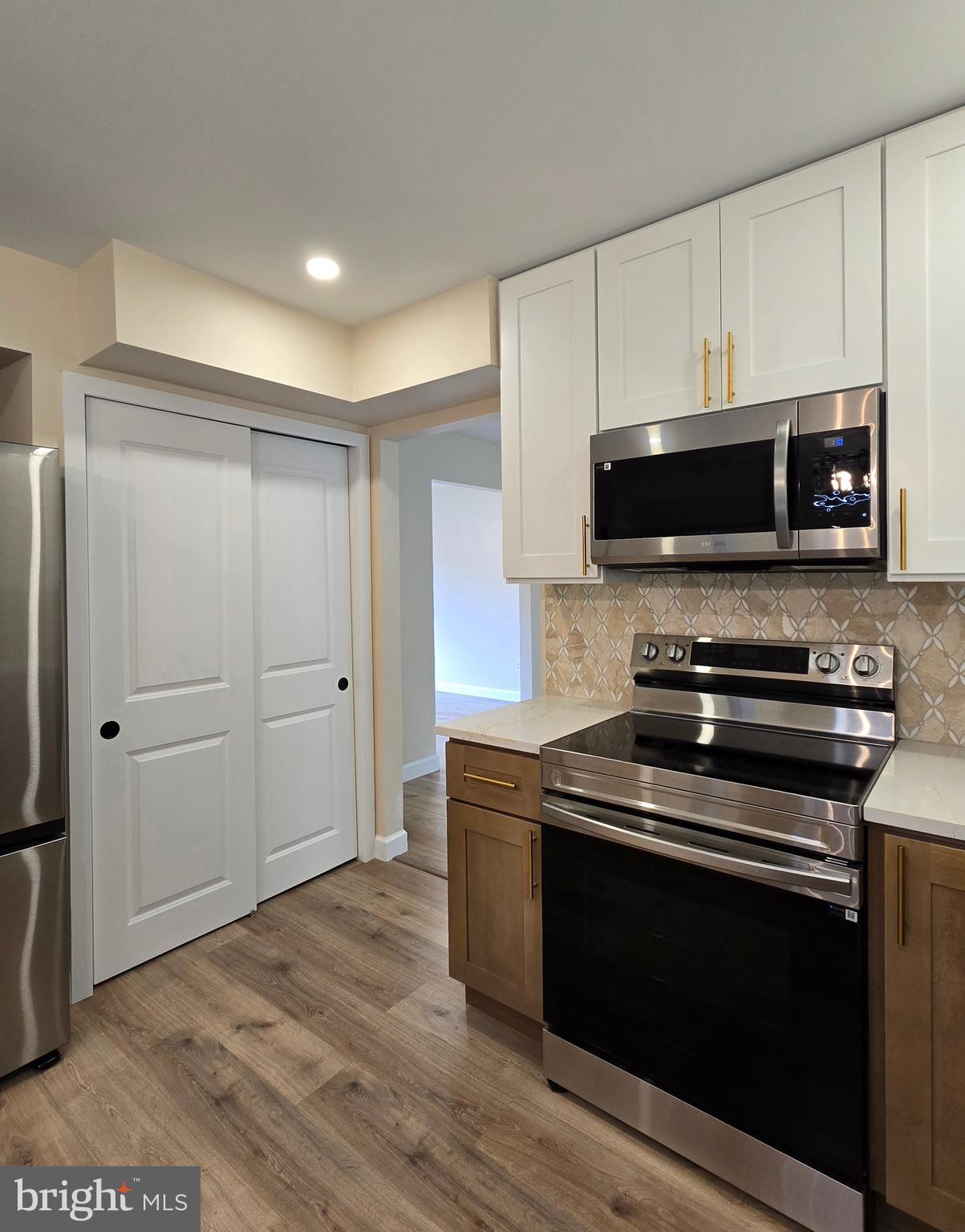 SOUTHAMPTON HILLS - Residential