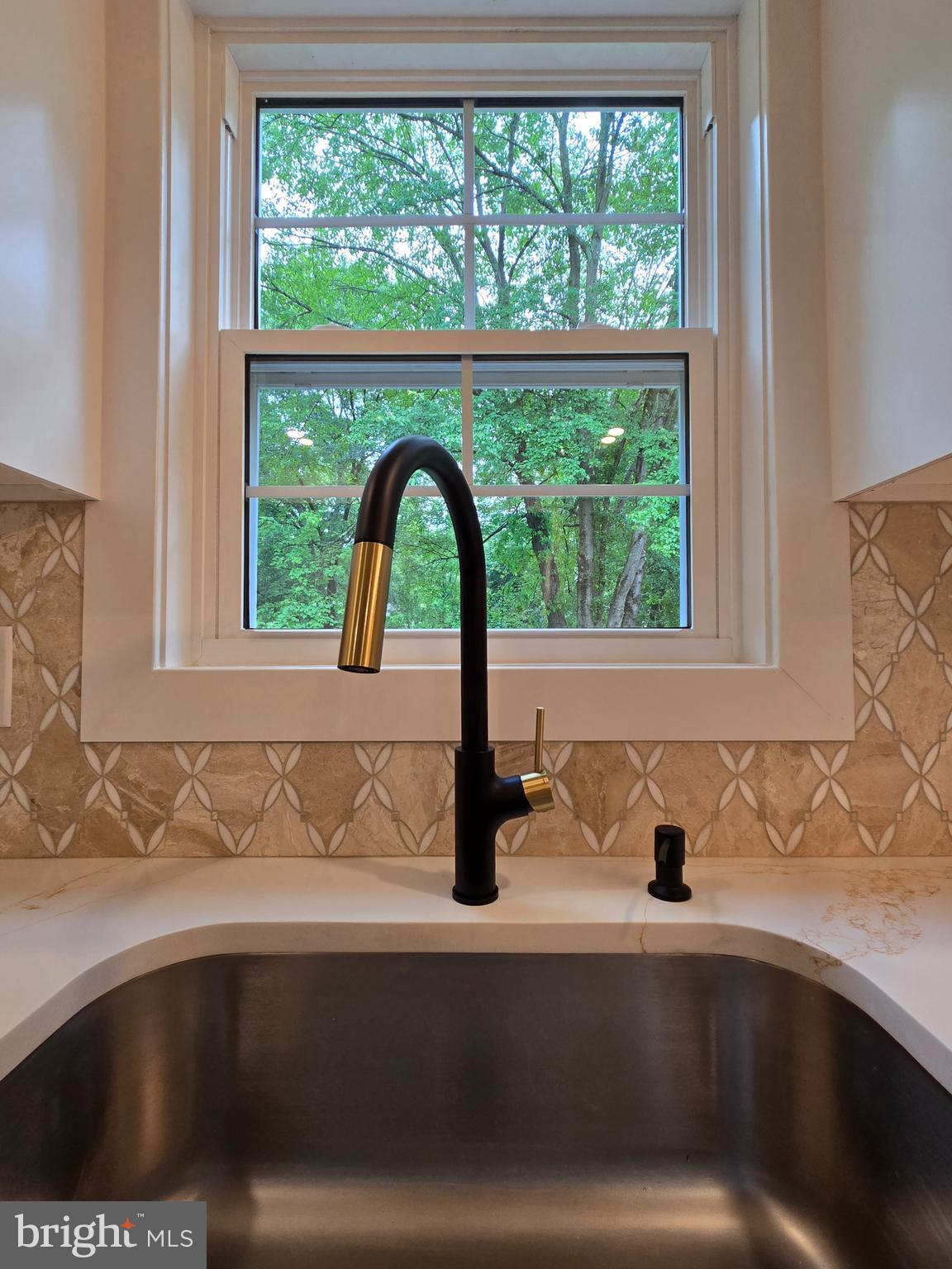 SOUTHAMPTON HILLS - Residential