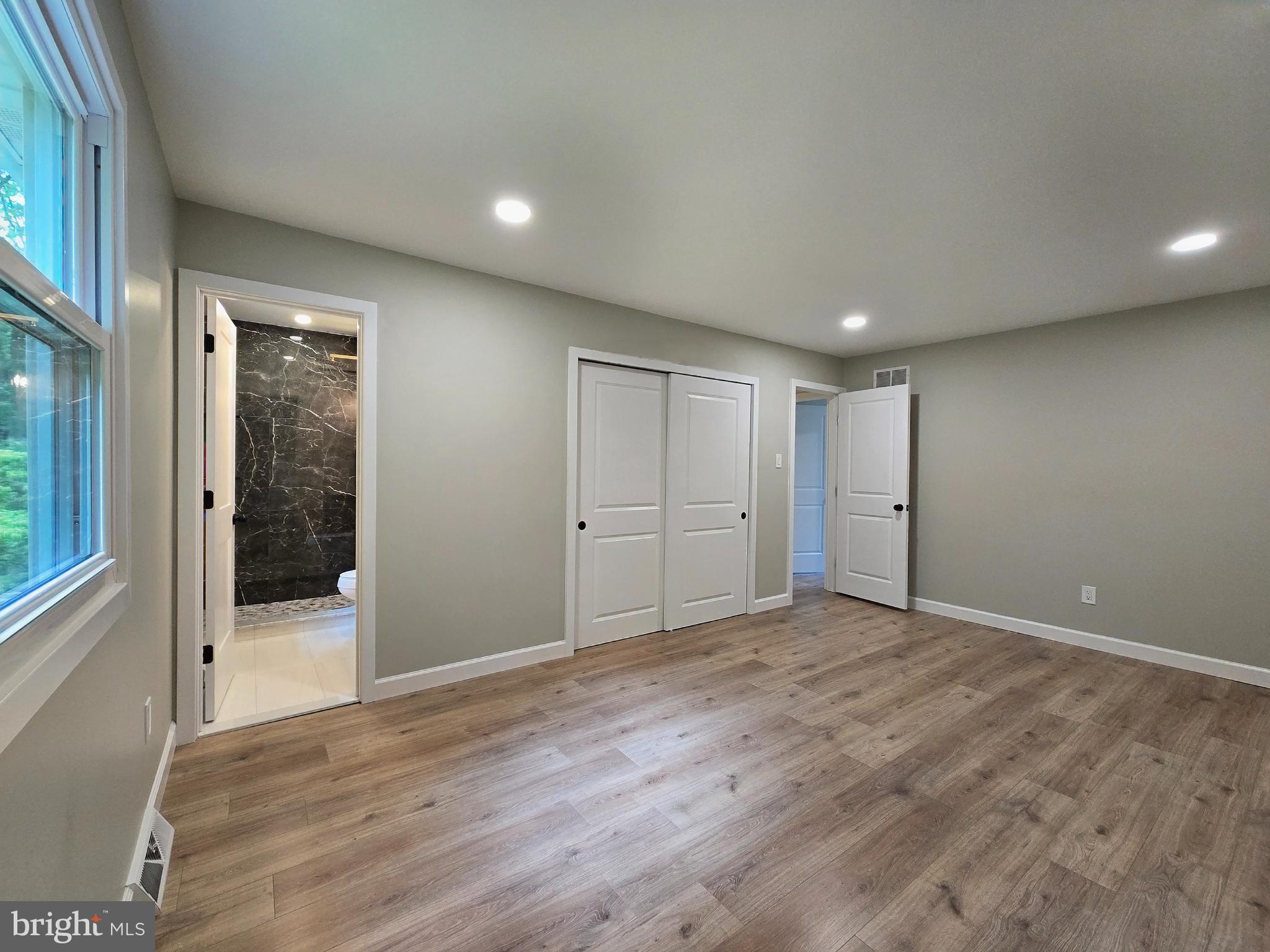 SOUTHAMPTON HILLS - Residential