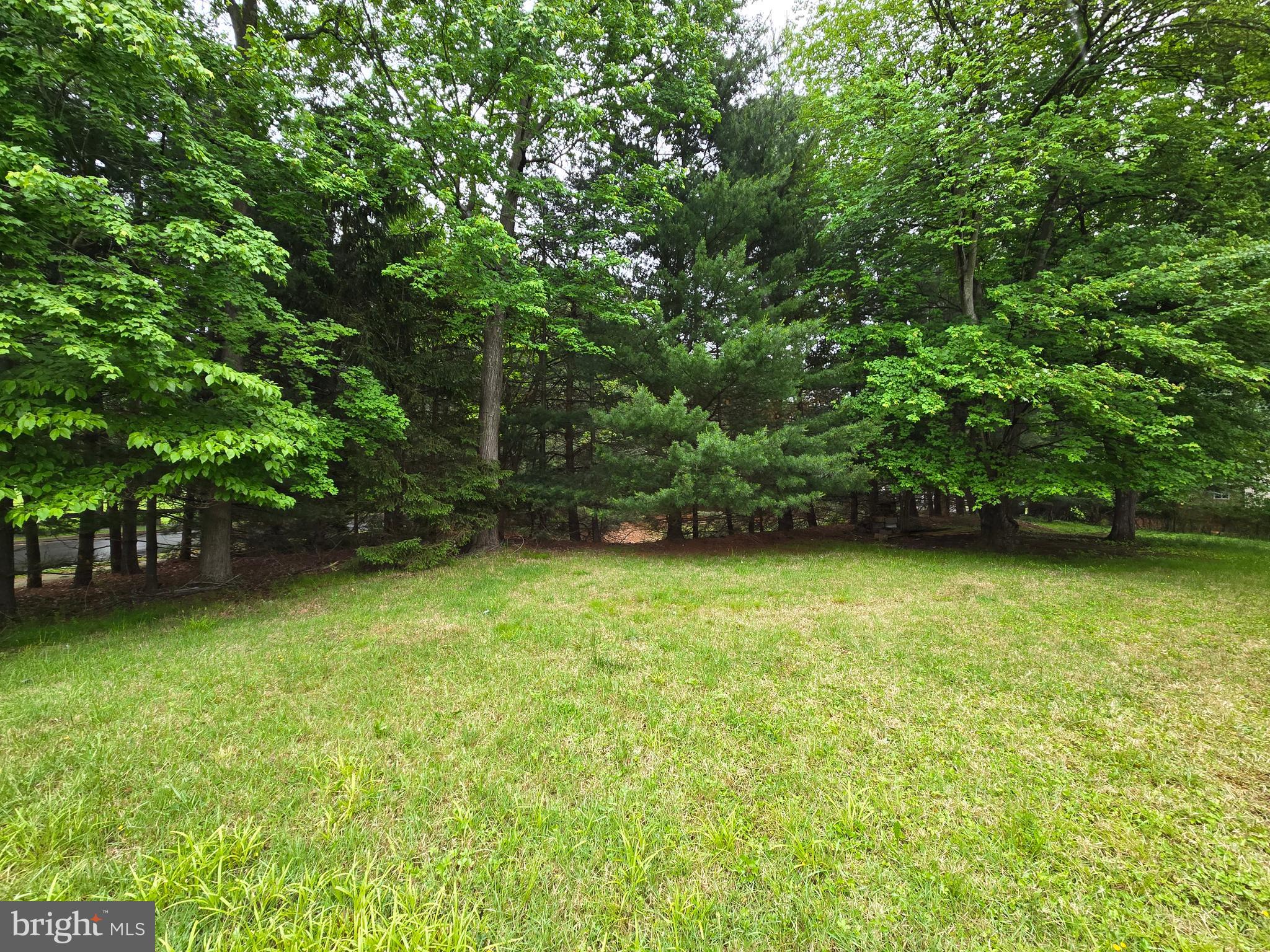 SOUTHAMPTON HILLS - Residential