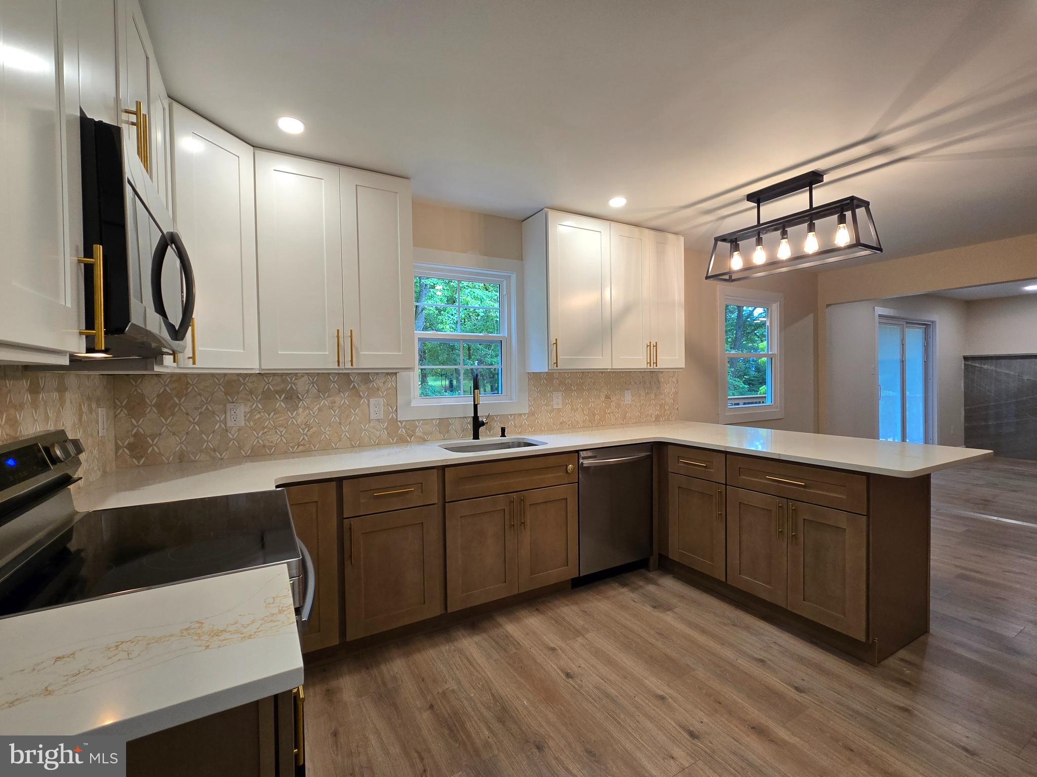 SOUTHAMPTON HILLS - Residential