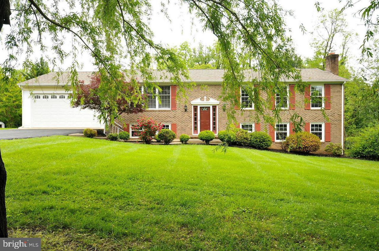 FAIRFAX ACRES - Residential Lease