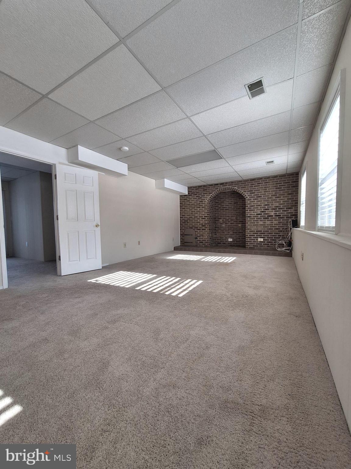 FAIRFAX ACRES - Residential Lease