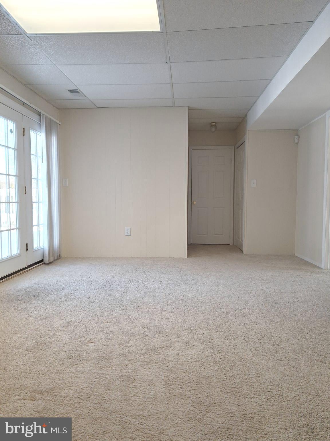 FAIRFAX ACRES - Residential Lease