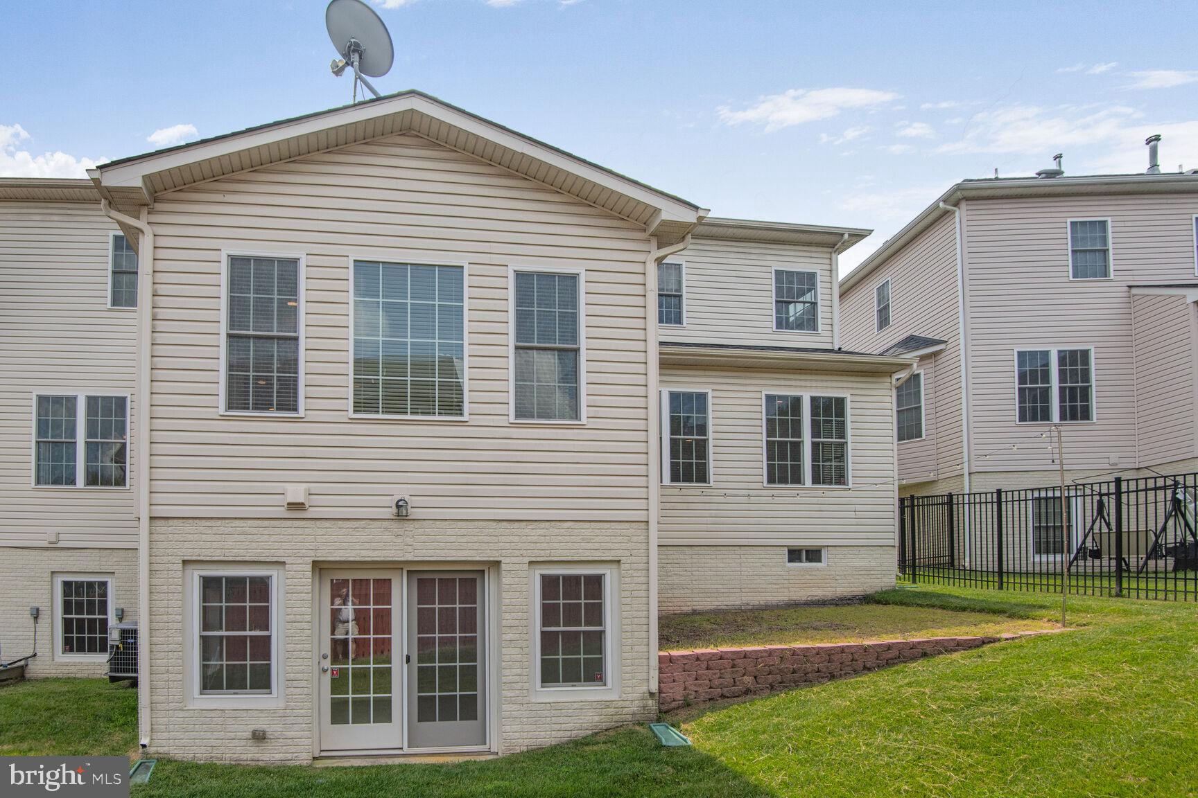 POPLAR RUN - Residential