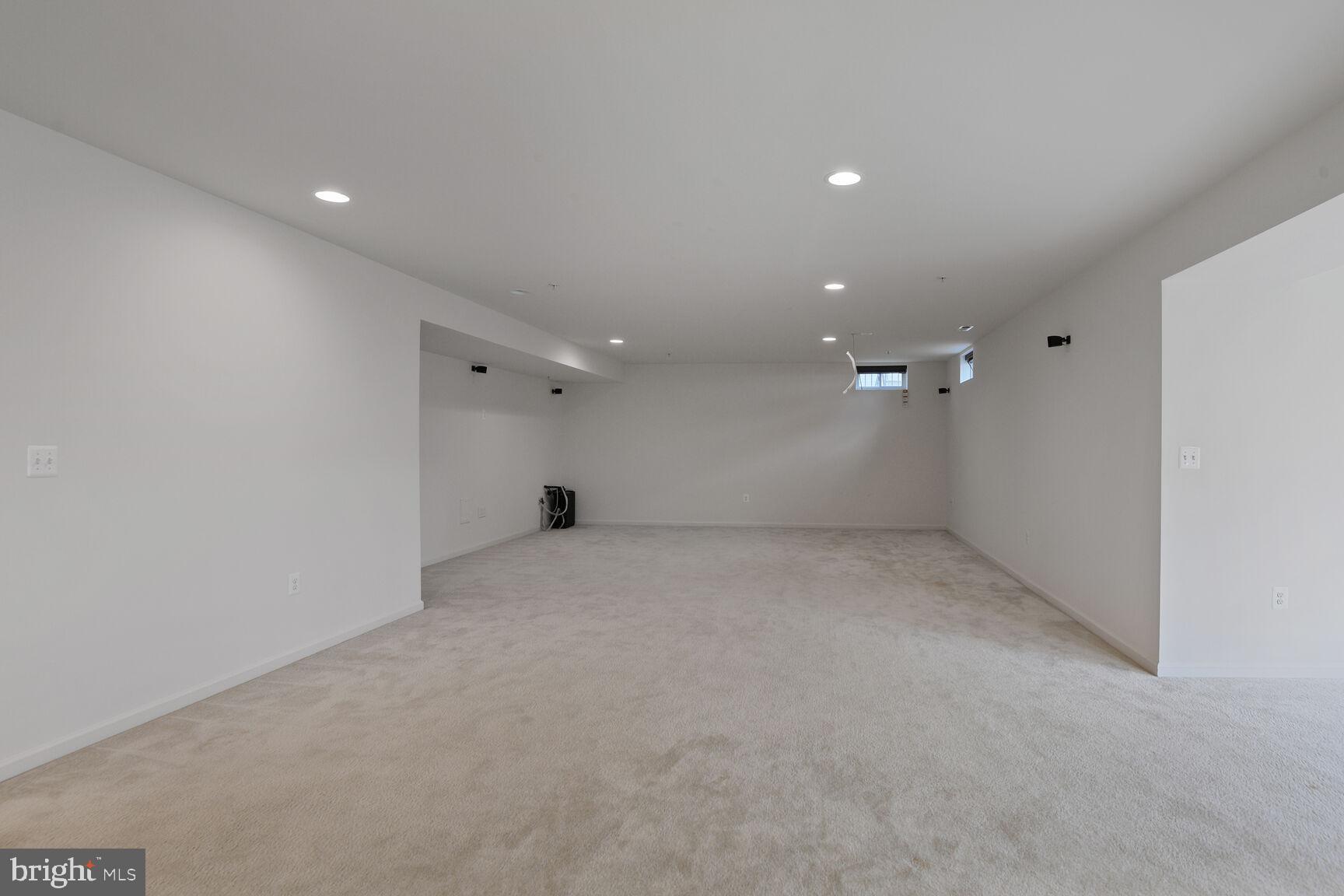 POPLAR RUN - Residential