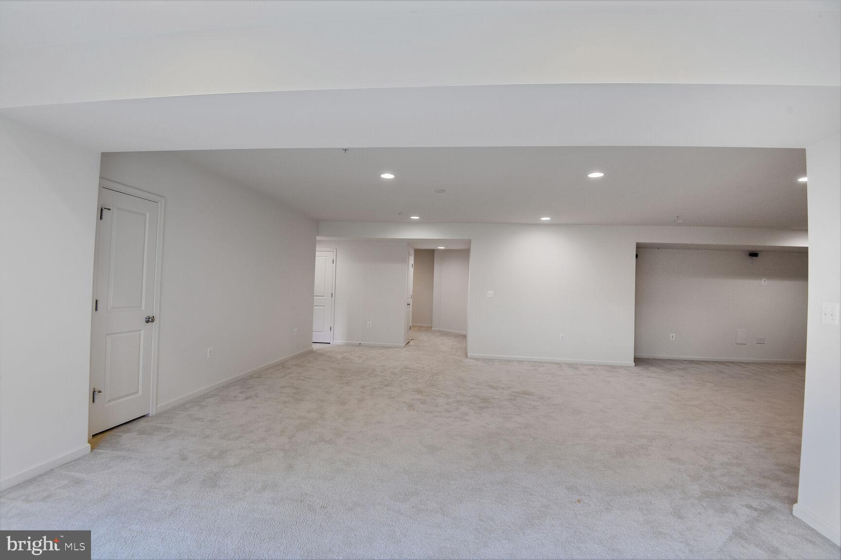 POPLAR RUN - Residential