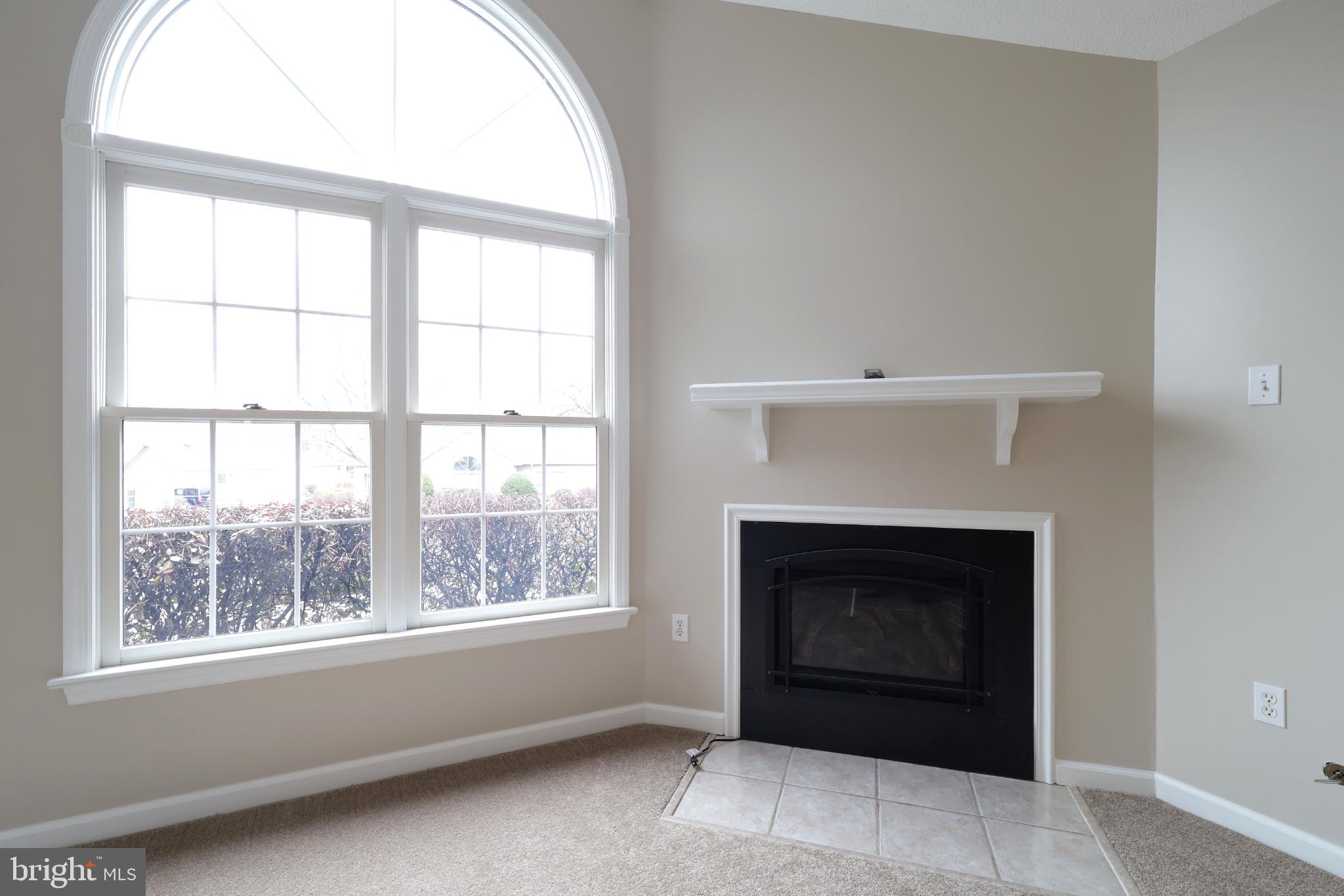 THOROUGHBRED CROSSING - Residential