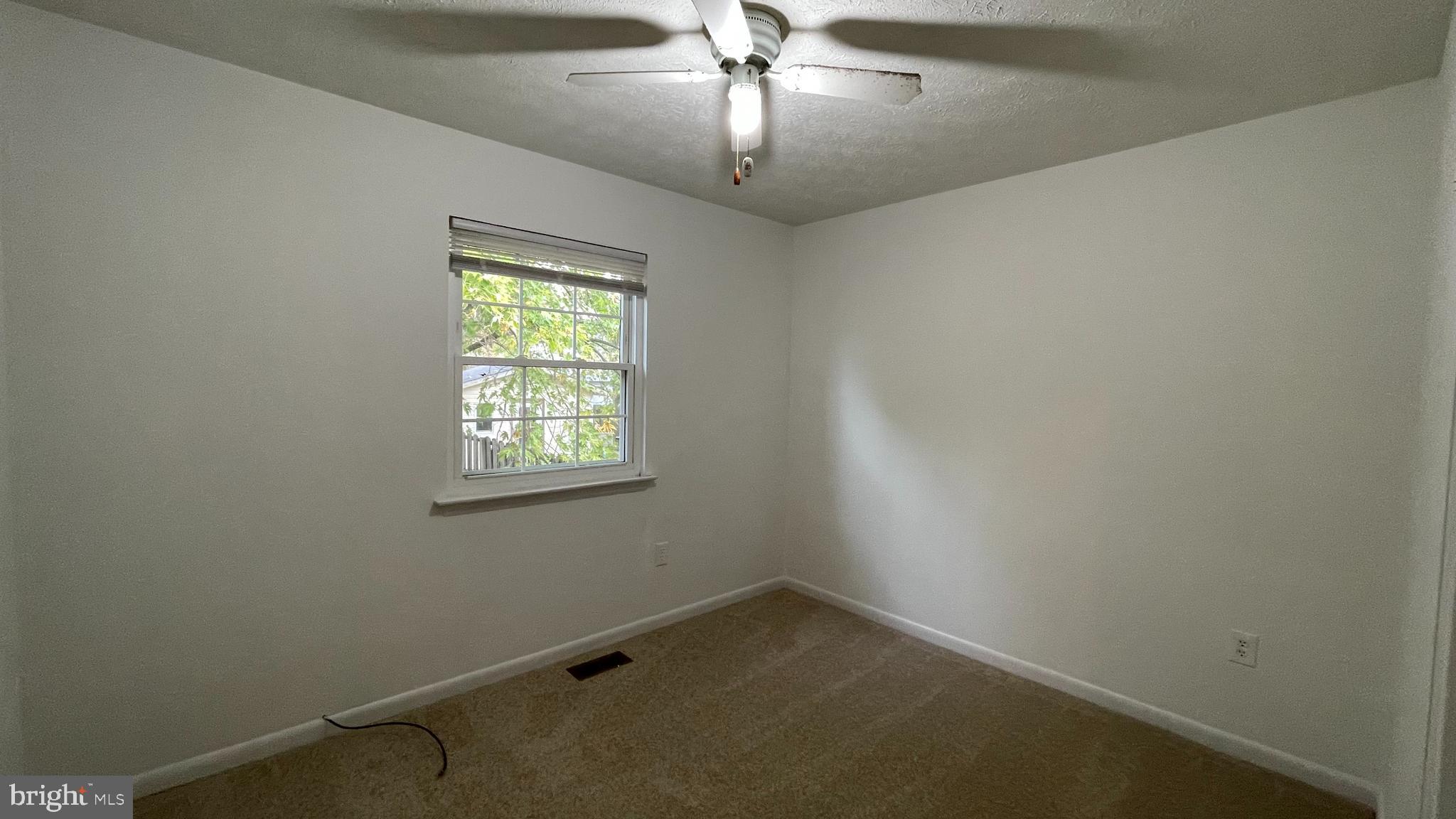 DALE CITY - Residential Lease