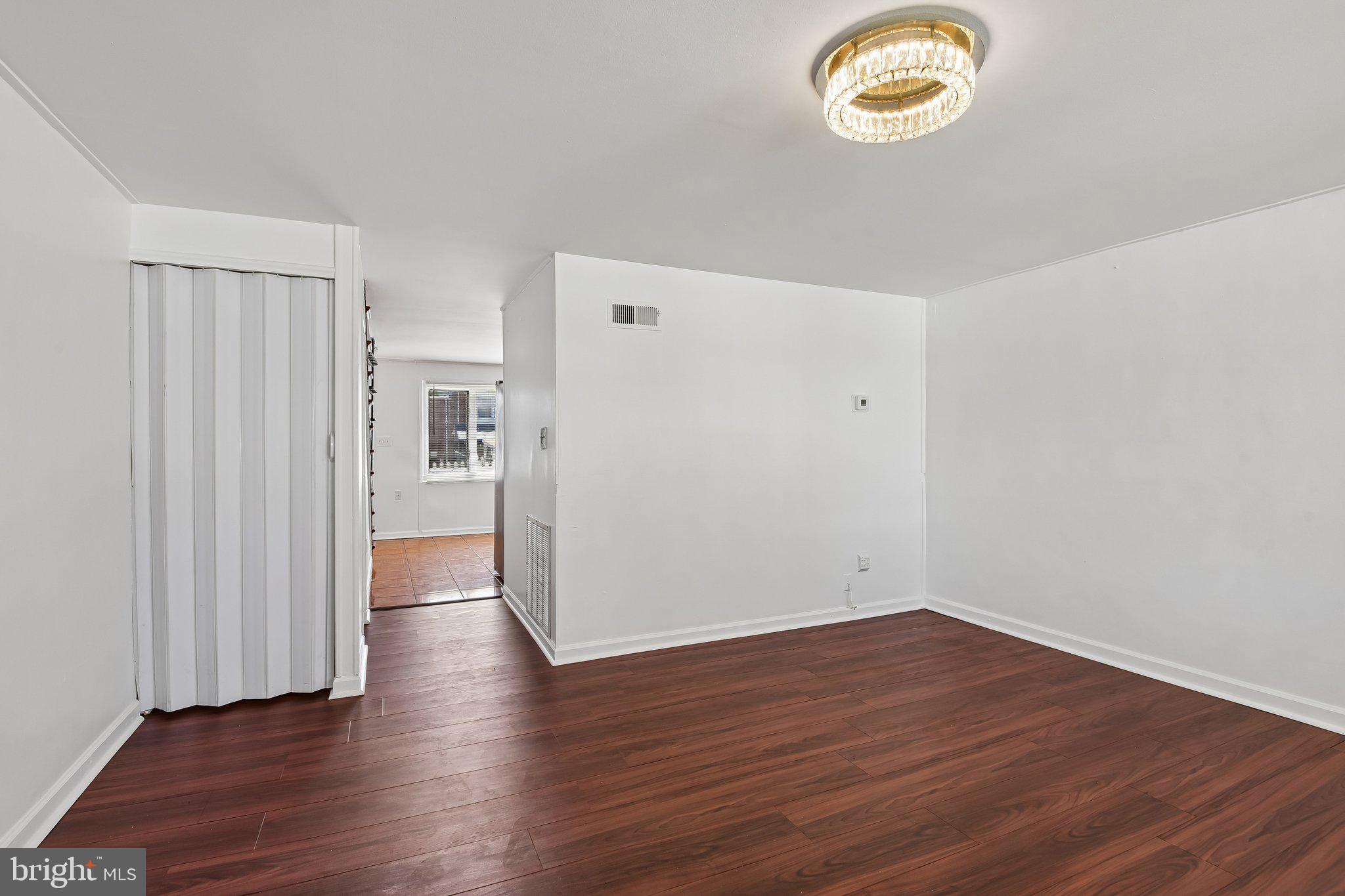 EASTWOOD HEIGHTS - Residential